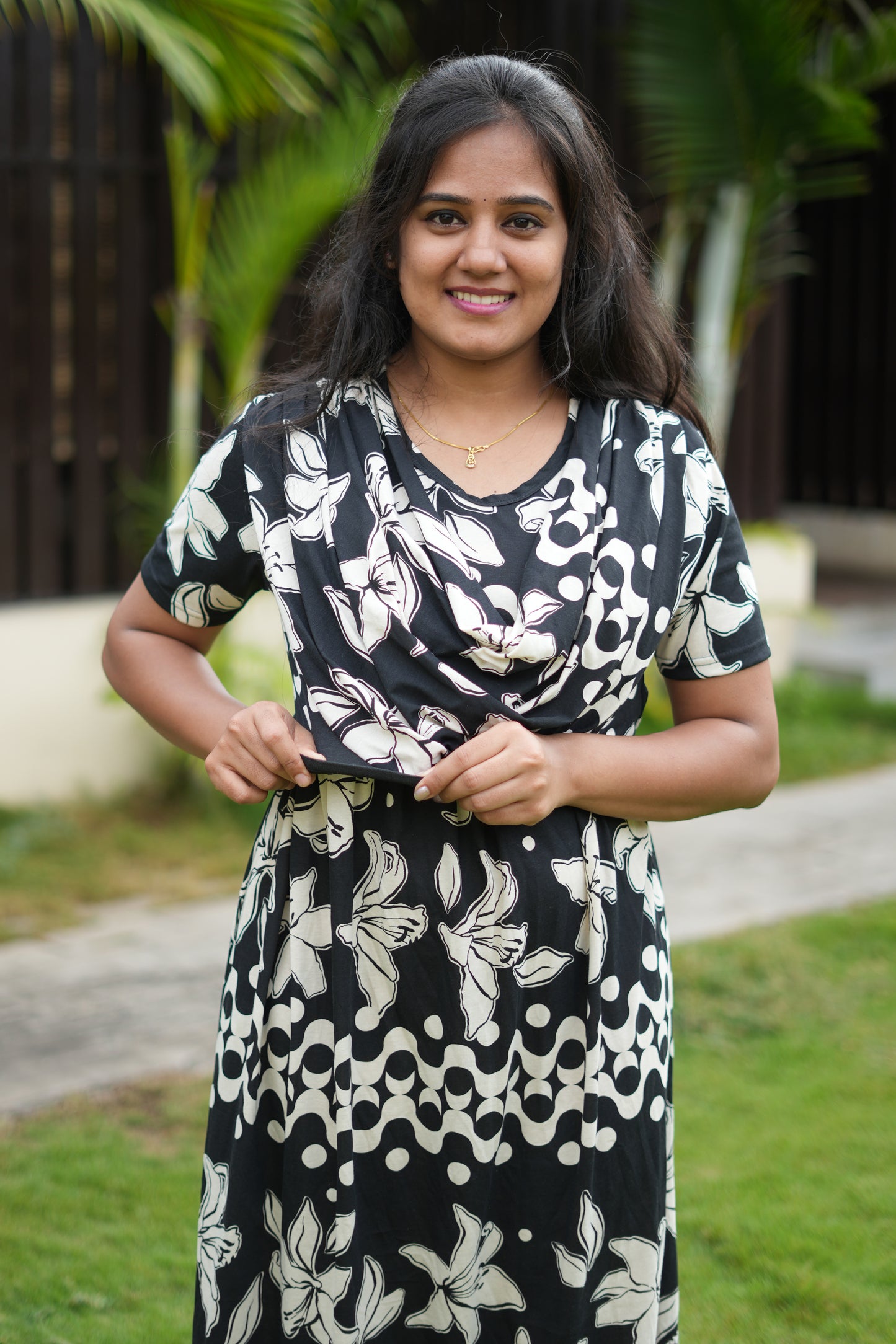 Dupatta Zipless Maternity with Black With Sandal Flower
