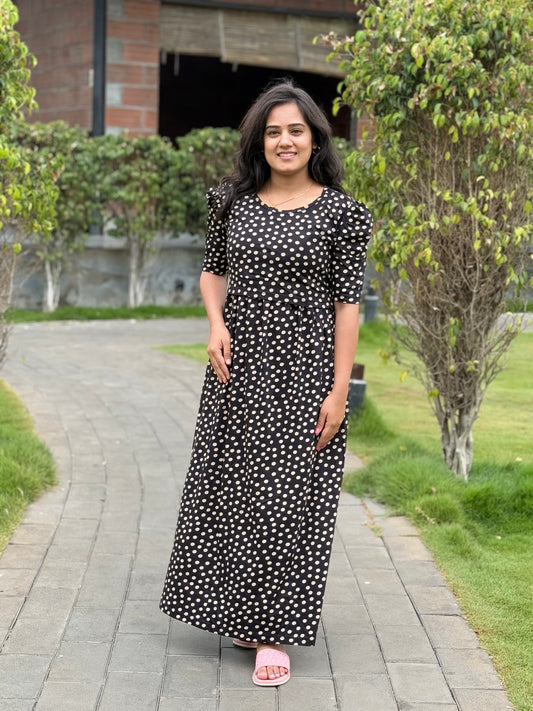 Zipless Maternity Puff with 3/4th Sleeve Maxi Black with Gold Dotted