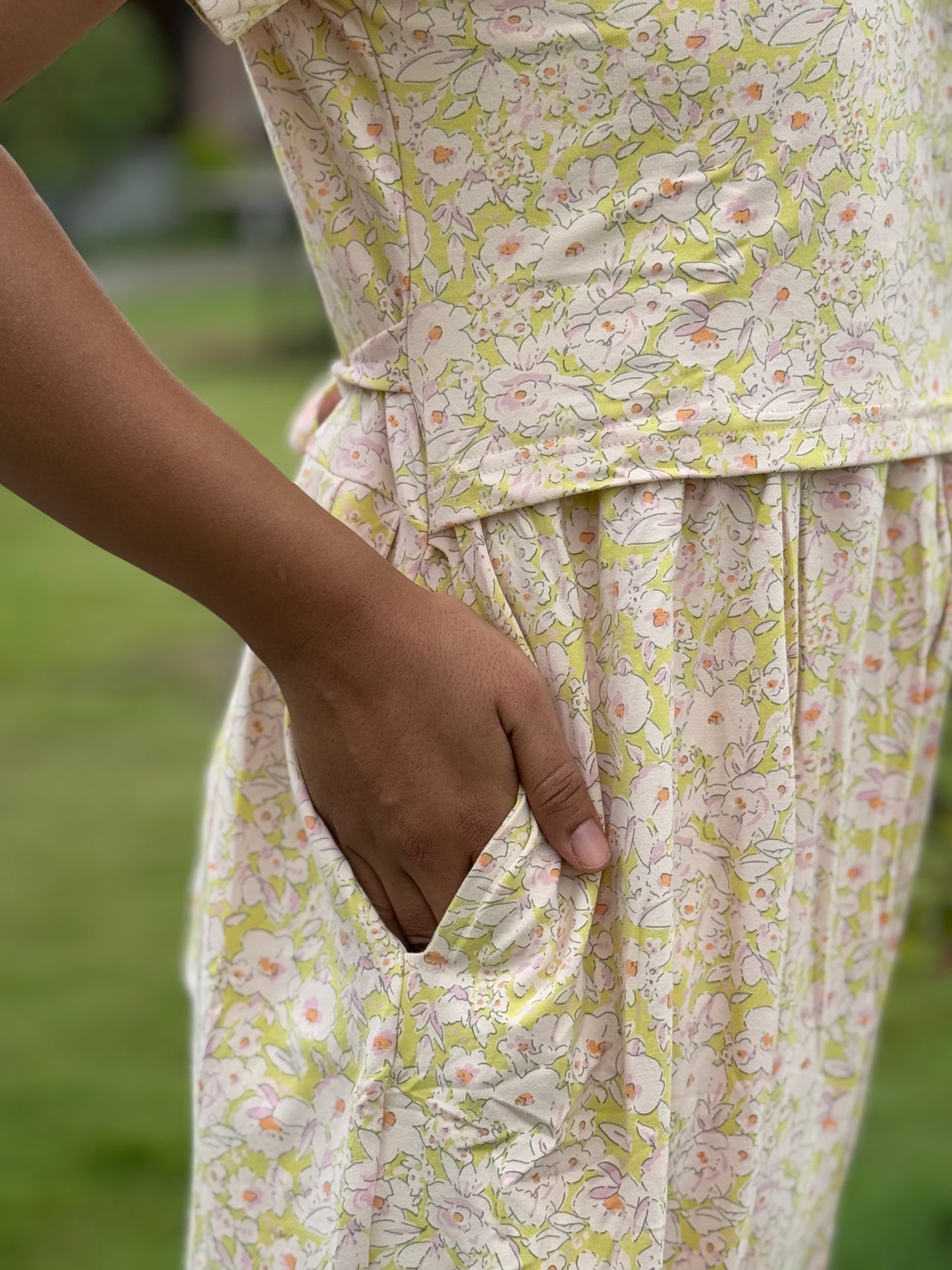 Zipless Maternity Puff with 3/4th Sleeve Maxi Mild Pink Yellowish