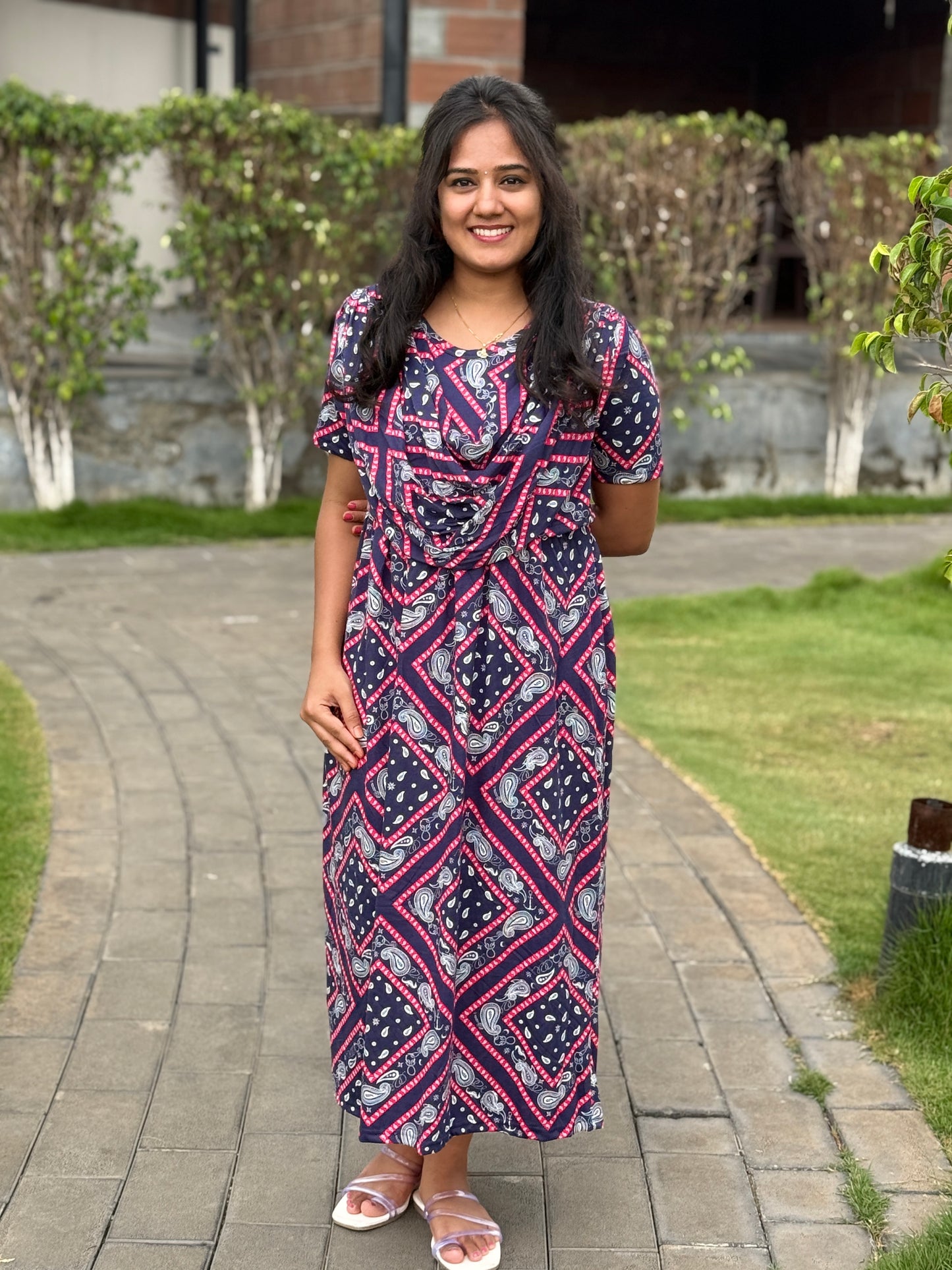 Dupatta Zipless Maternity with Navy Lati Design