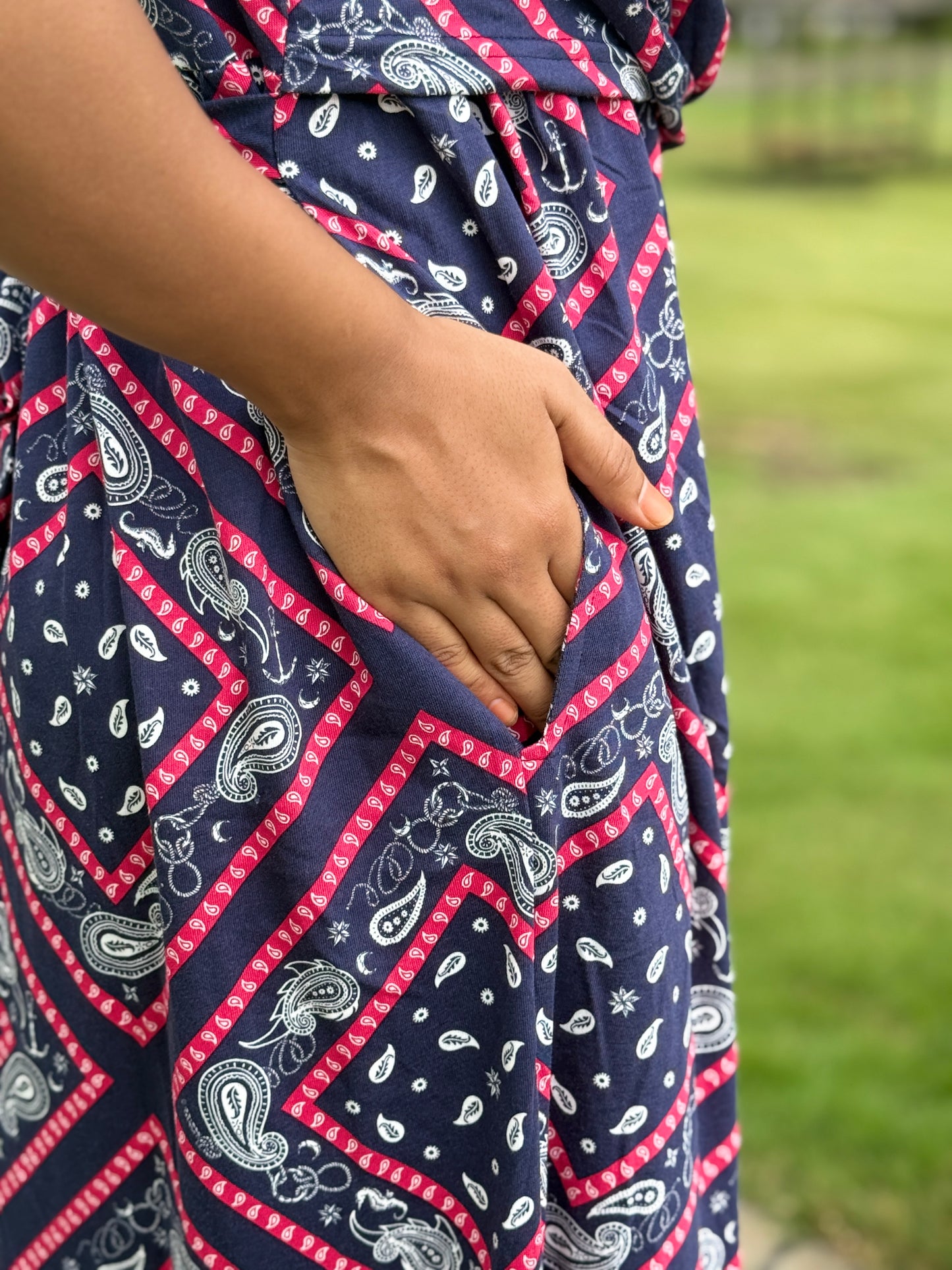 Dupatta Zipless Maternity with Navy Lati Design