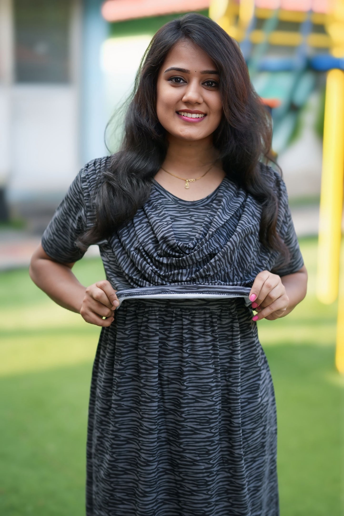 Zevra (Zipless Maternity Shawl)