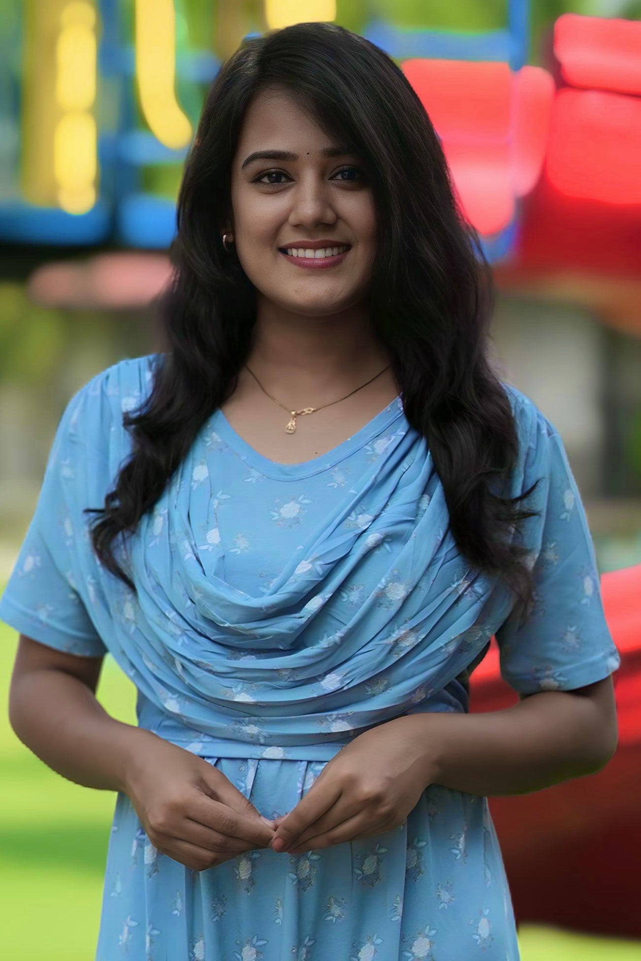 Bella (Zipless Maternity Shawl)