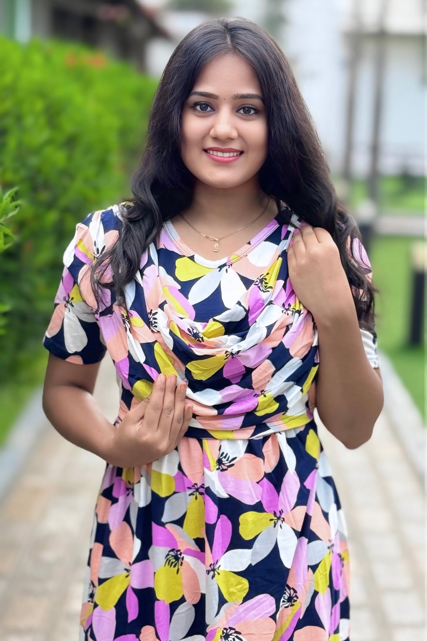 Bloomora (Zipless Maternity Shawl)