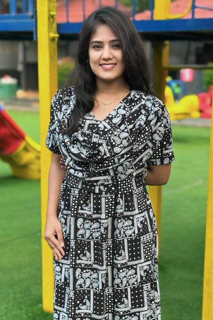 BlackLine (Zipless Maternity Shawl)