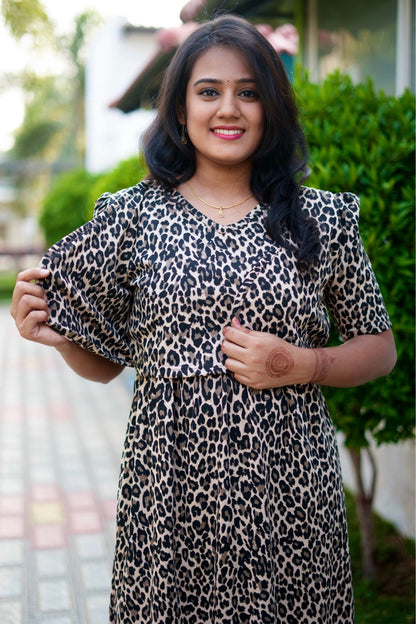 MATERNITY ATTACHED COAT (Wild Elegance)