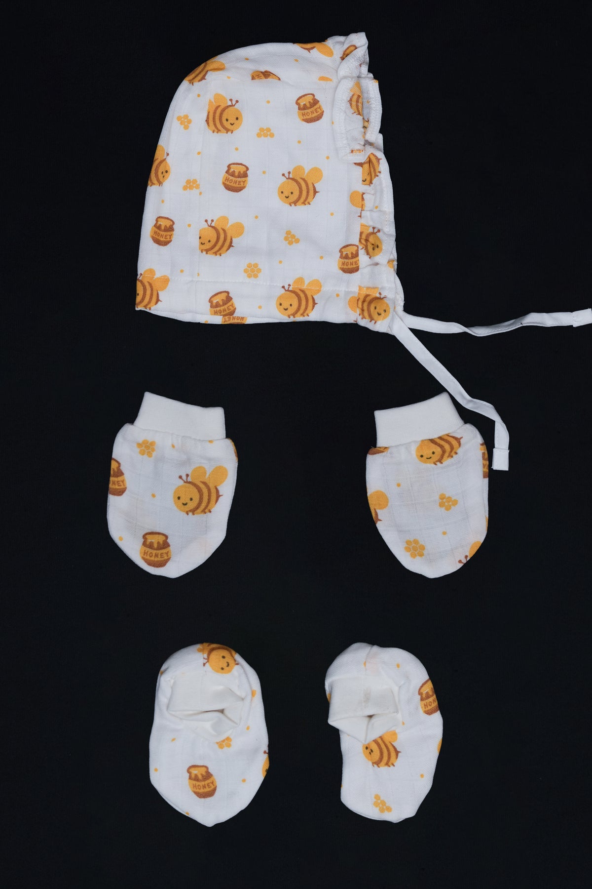 Muslin Jabla Knotted (Only Booties, Mittens, Frill Cap)