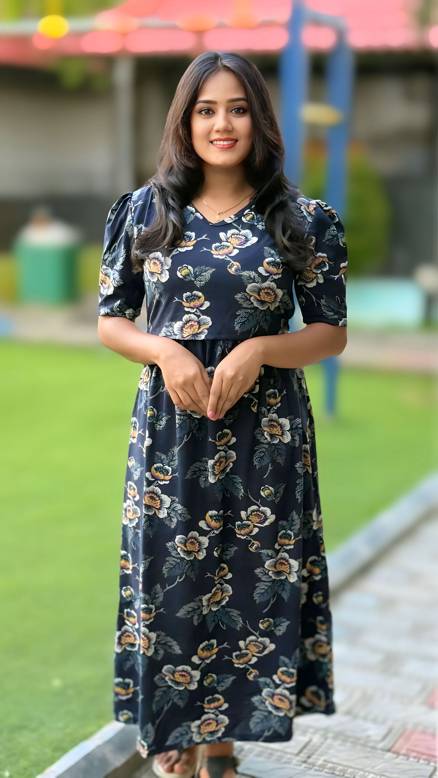 Noir Bloom (Zipless Maternity)