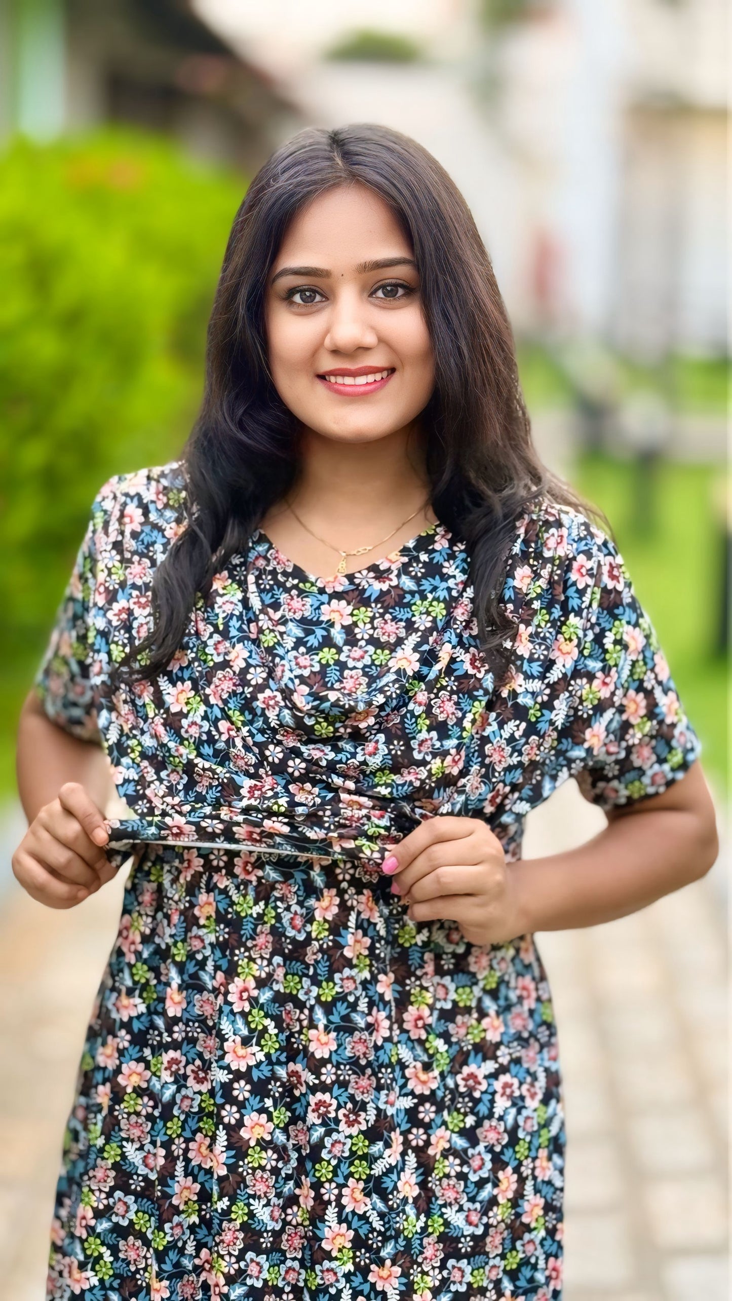 Vivoura (Zipless Maternity Shawl)