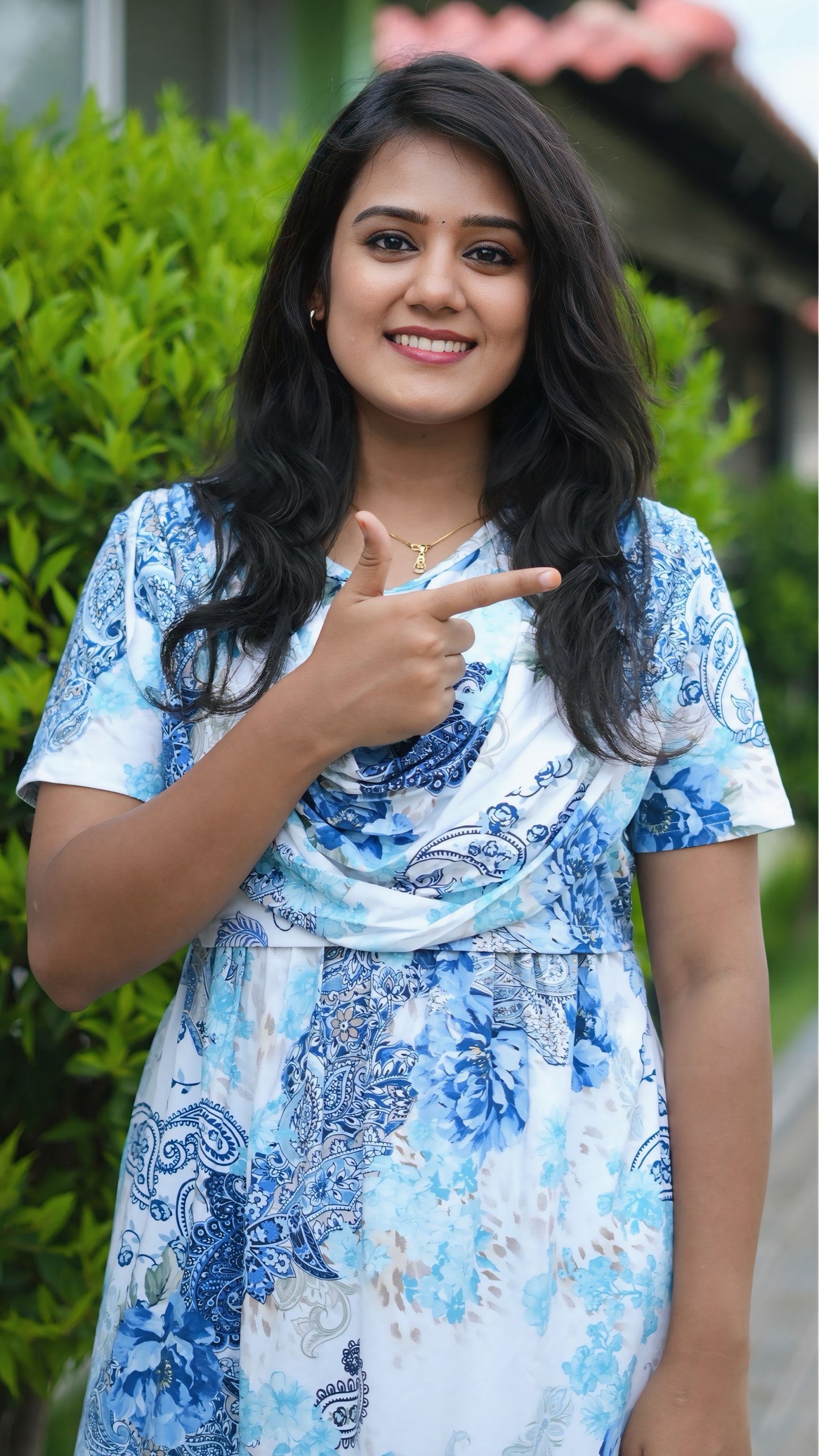 Grande Blue (Zipless Maternity Shawl)