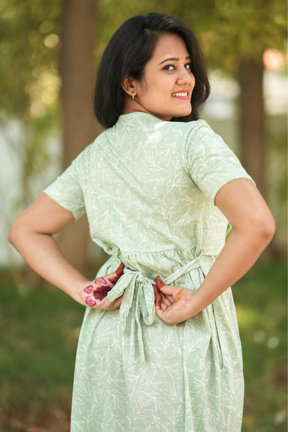 Mild Floral Green (Zipless Maternity Shawl)