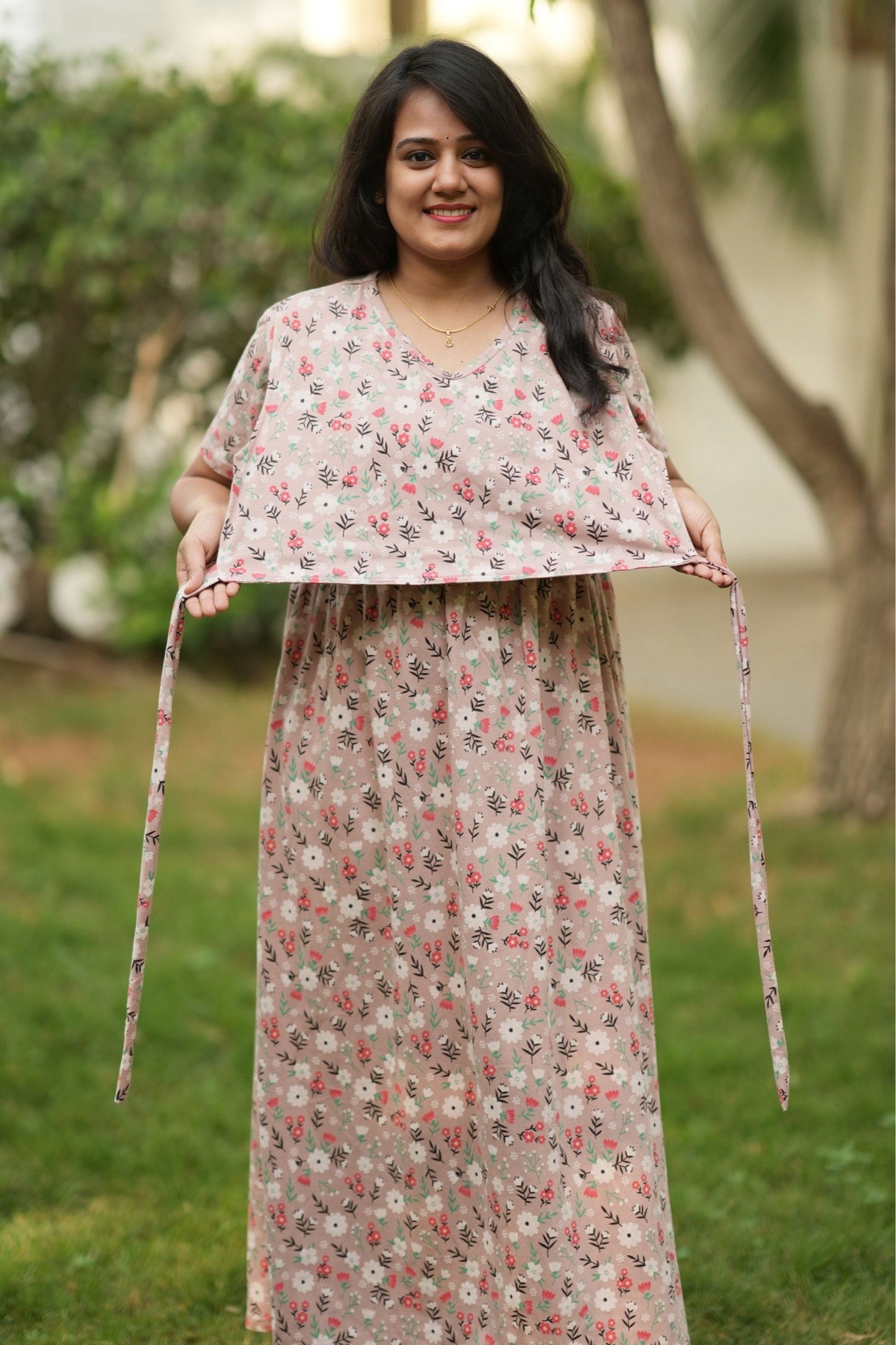 Soft Blossom (Feeding Cover)