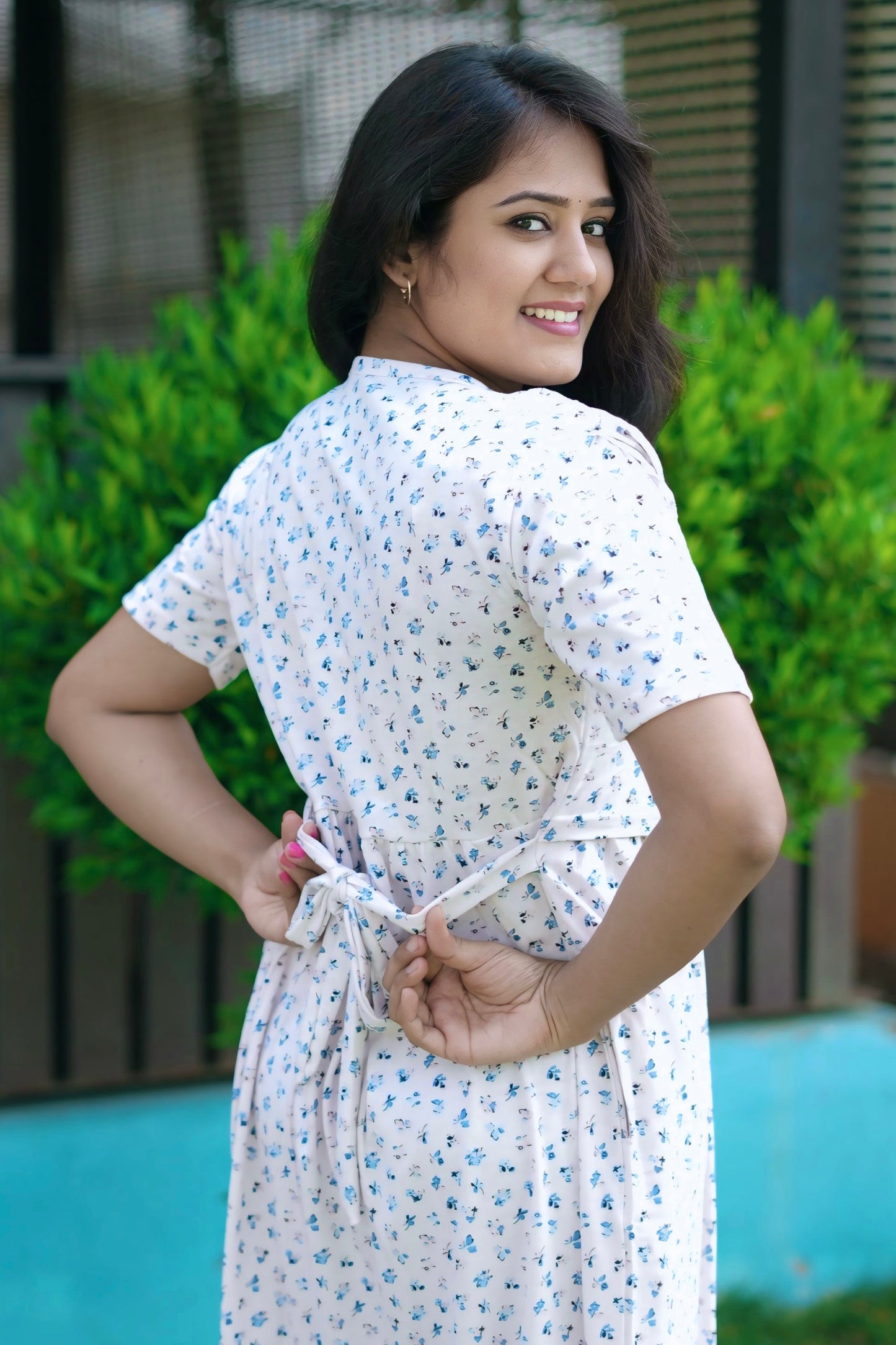 BluPetal (Zipless Maternity Shawl)