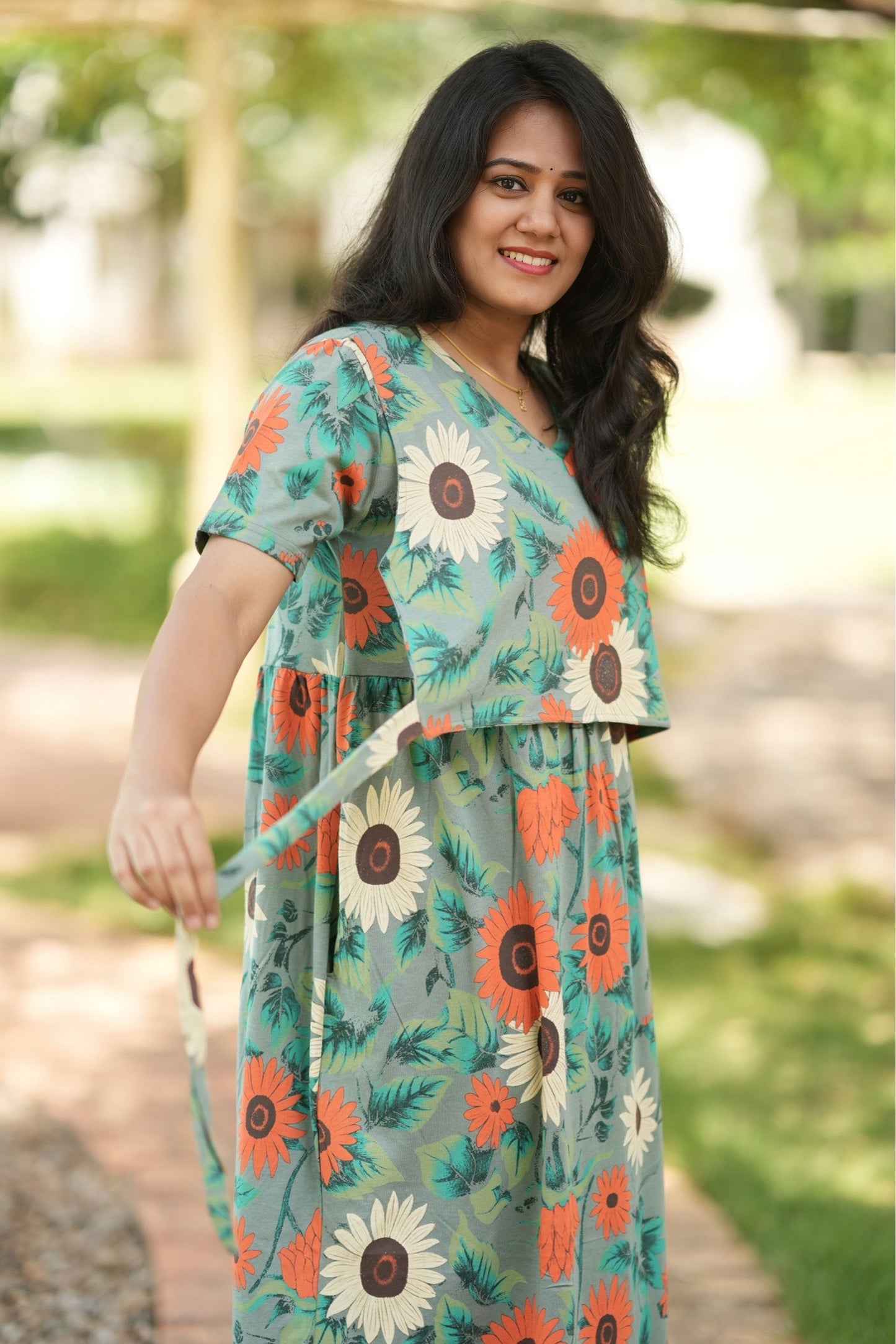 Sunny Petals (Feeding Cover)