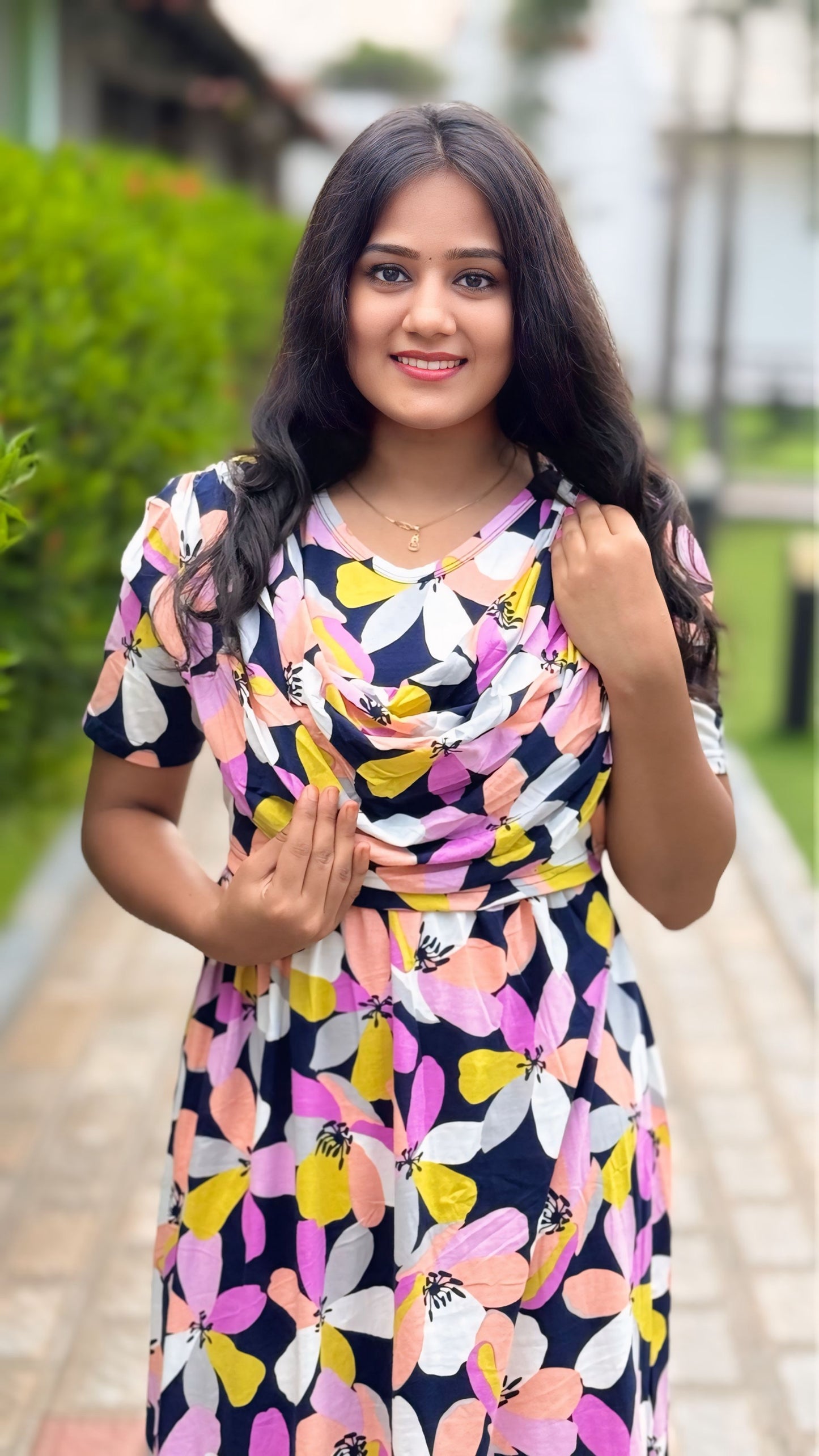 Bloomora (Zipless Maternity Shawl)