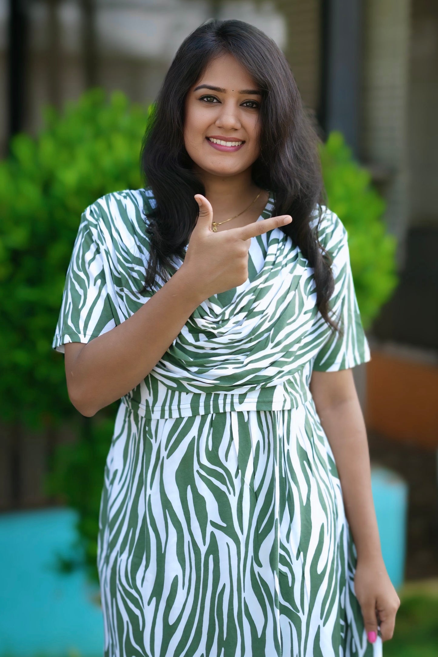 Zevira (Zipless Maternity Shawl)