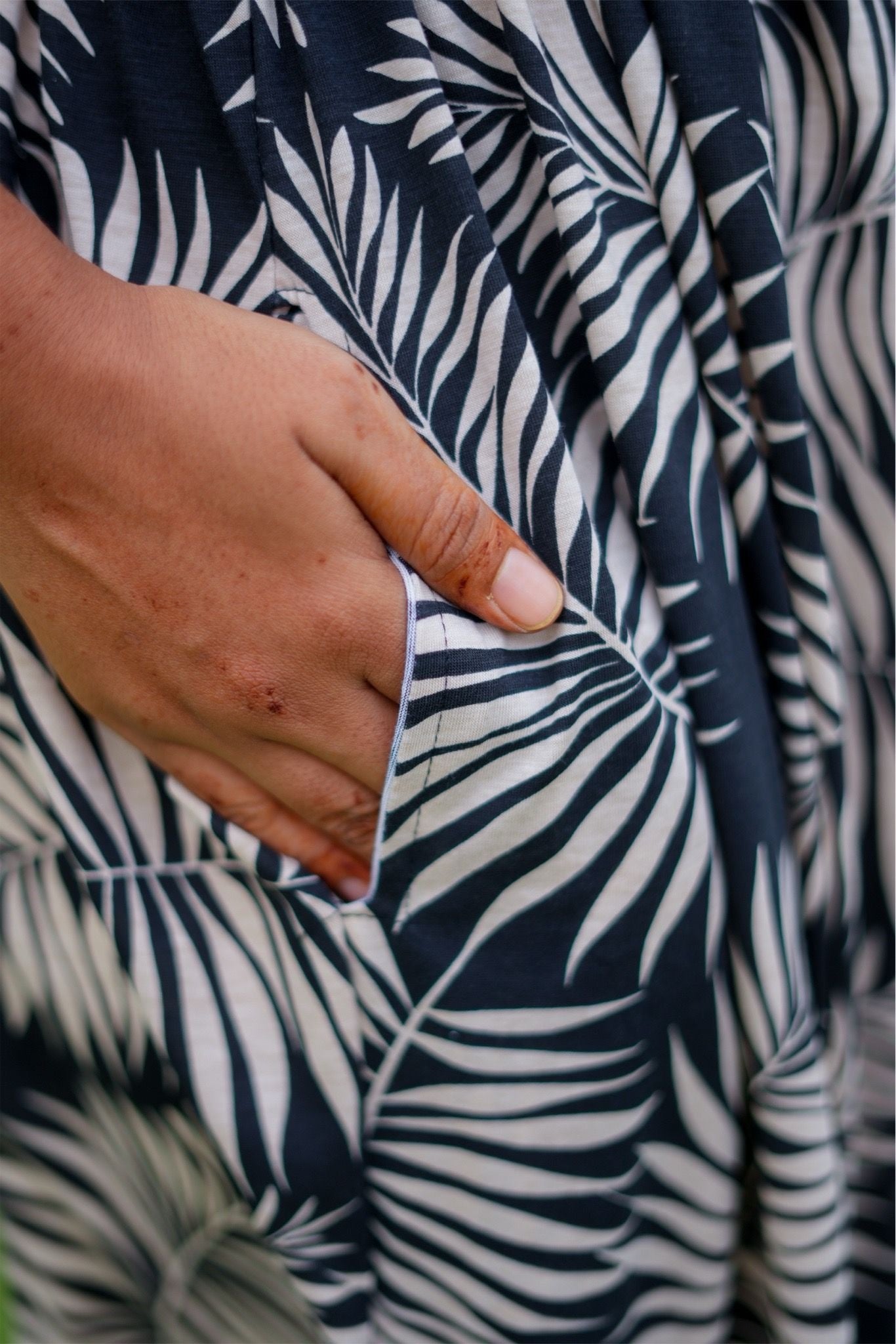 Palm (Feeding Cover)