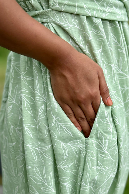 Mild Floral Green (Zipless Maternity Shawl)
