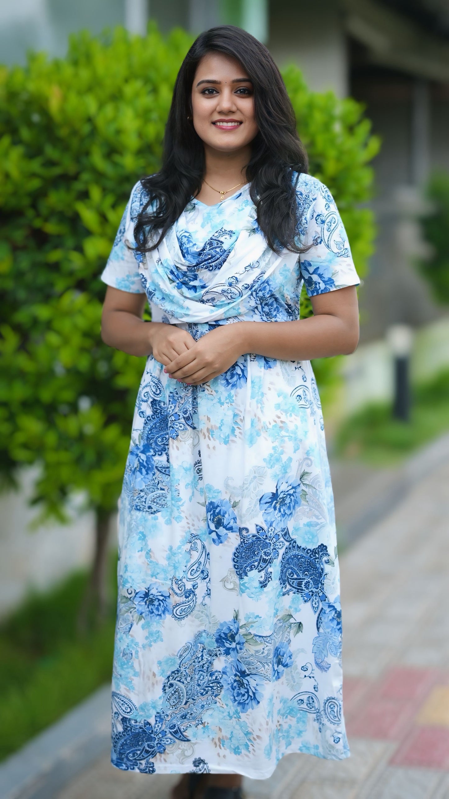 Grande Blue (Zipless Maternity Shawl)