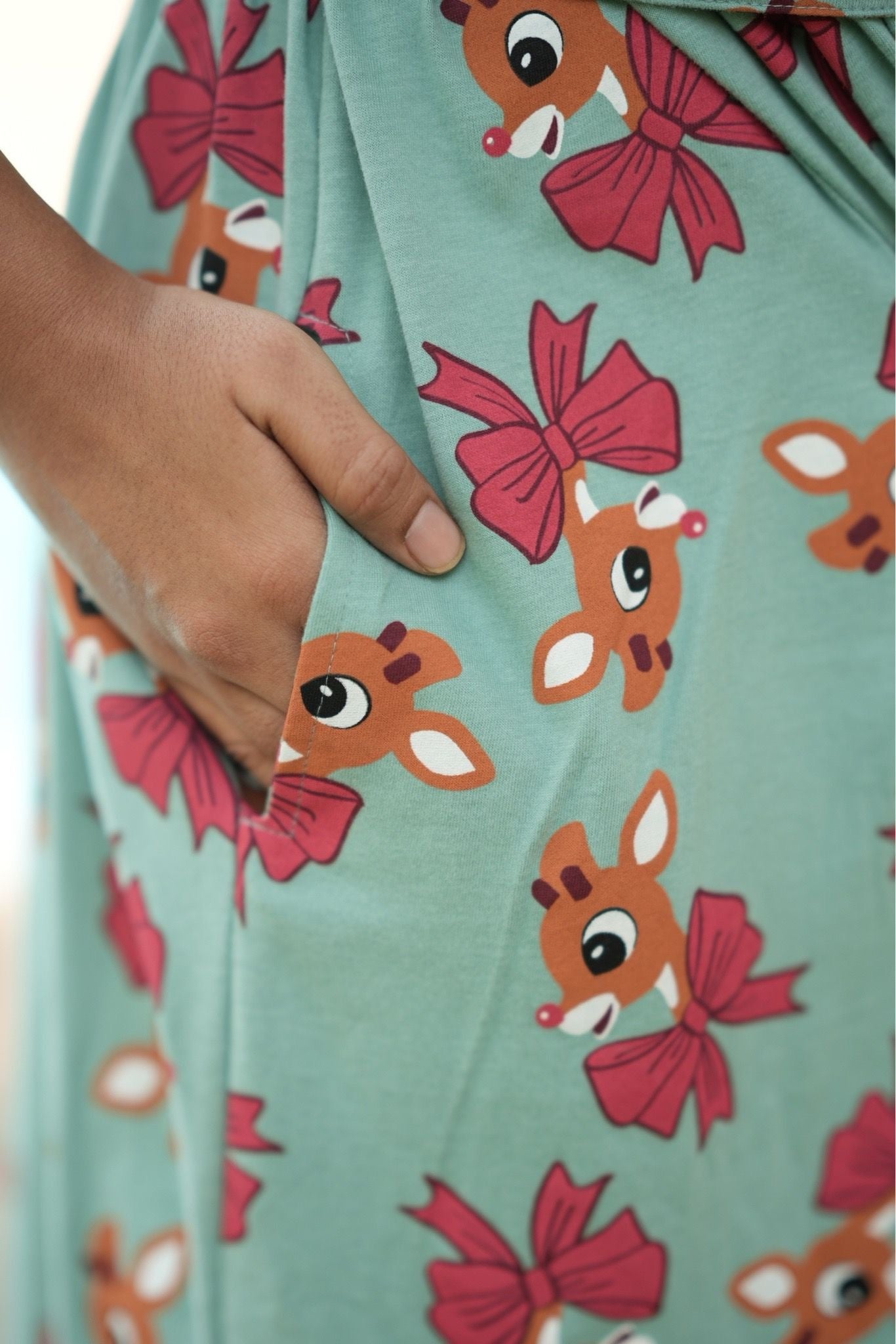 Mint Fawn (Feeding Cover)