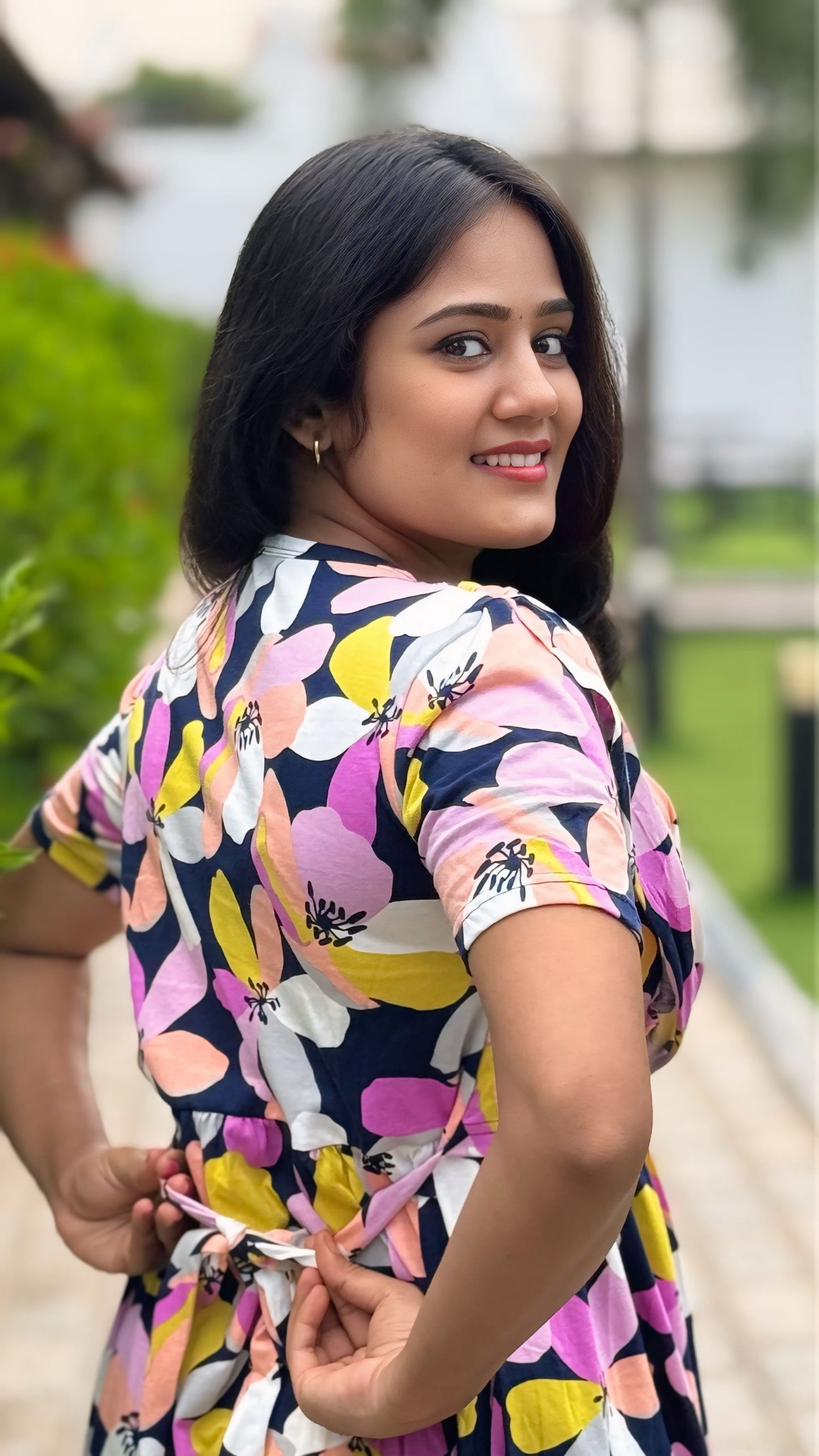 Bloomora (Zipless Maternity Shawl)