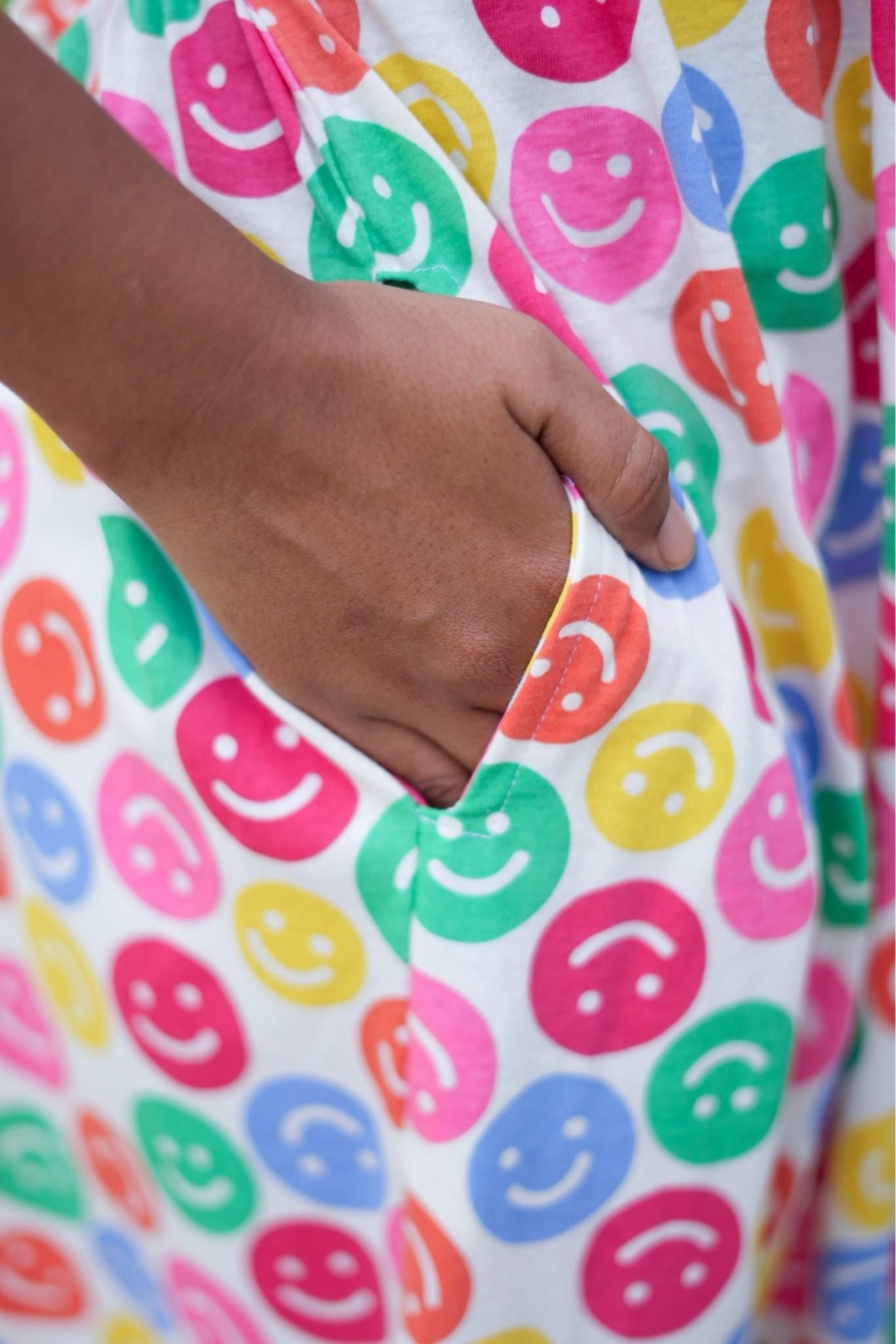 Smiley (Casual Loungewear Shawl)