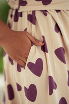 Amour Hearts  (Feeding Cover)