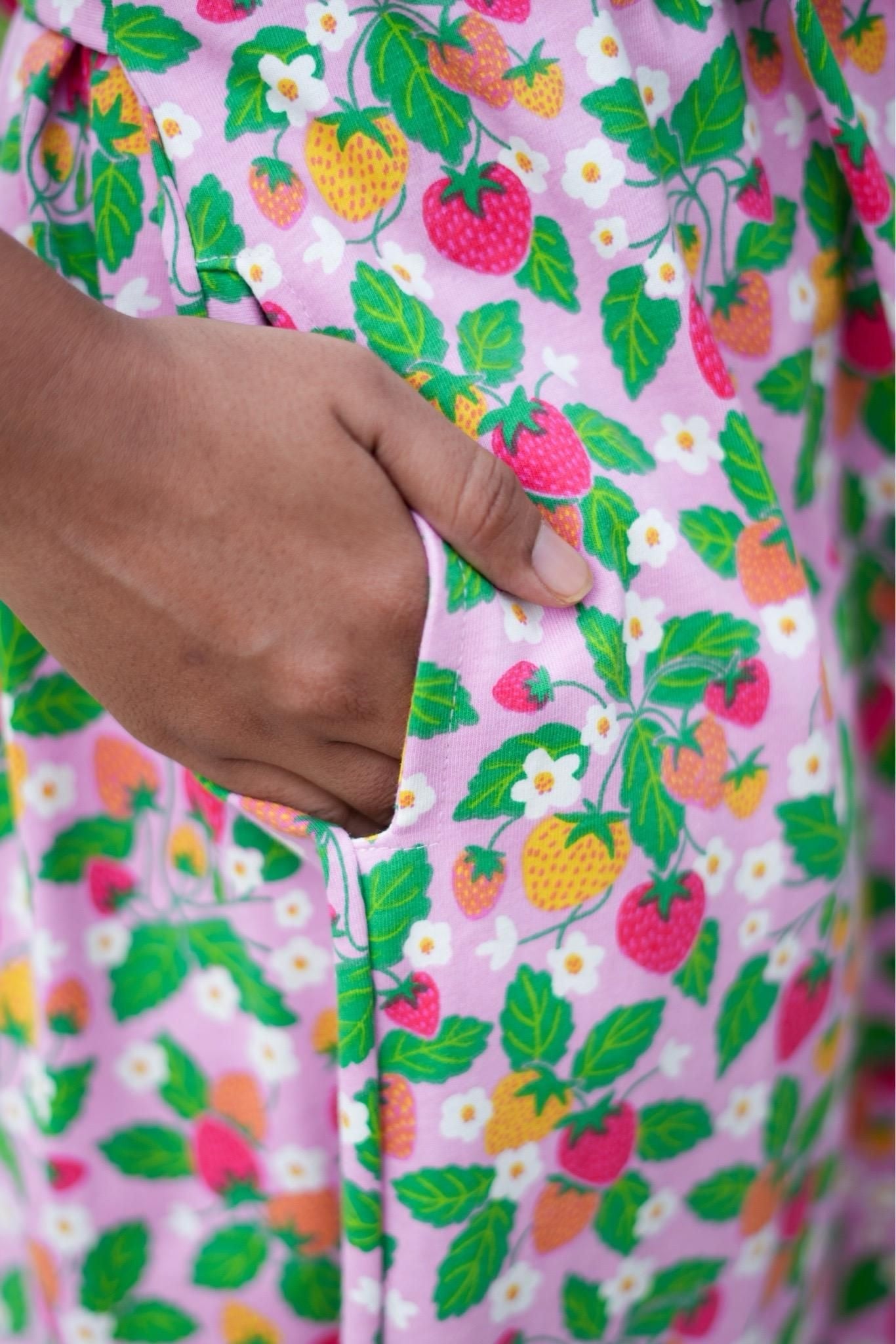 Berry (Zipless Maternity Shawl)