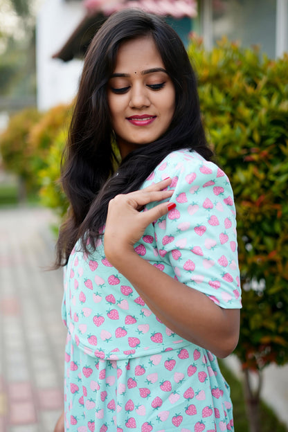 MATERNITY ATTACHED COAT (Berry)