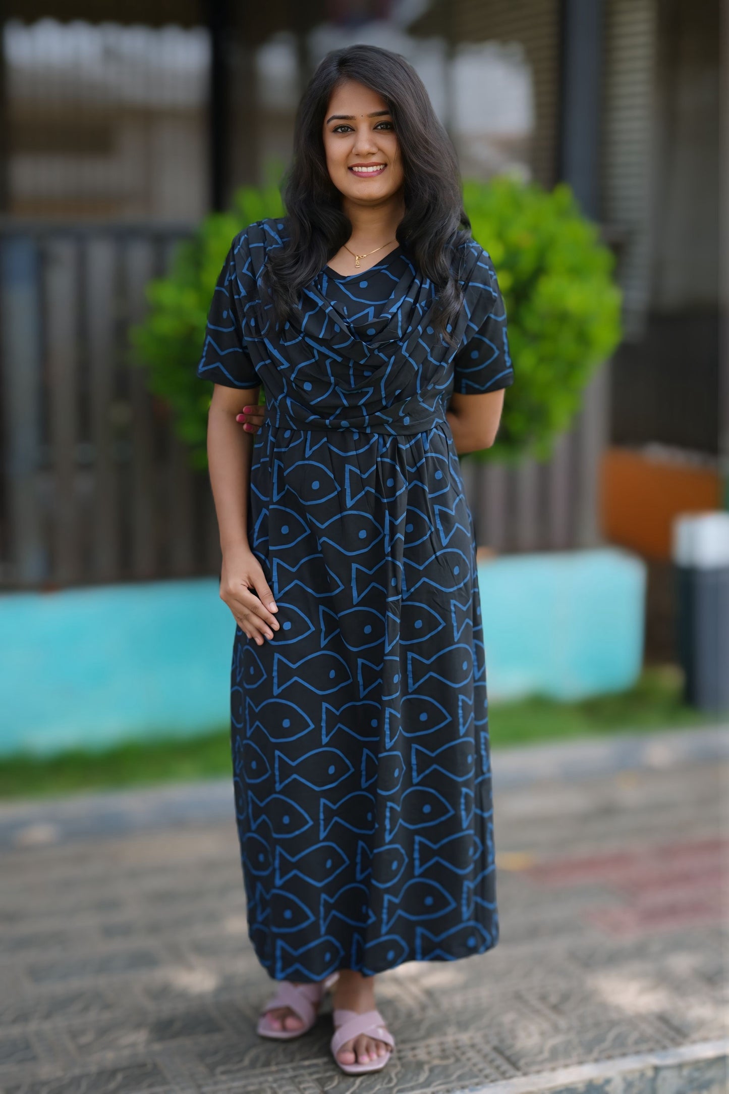 BluFinia (Zipless Maternity Shawl)