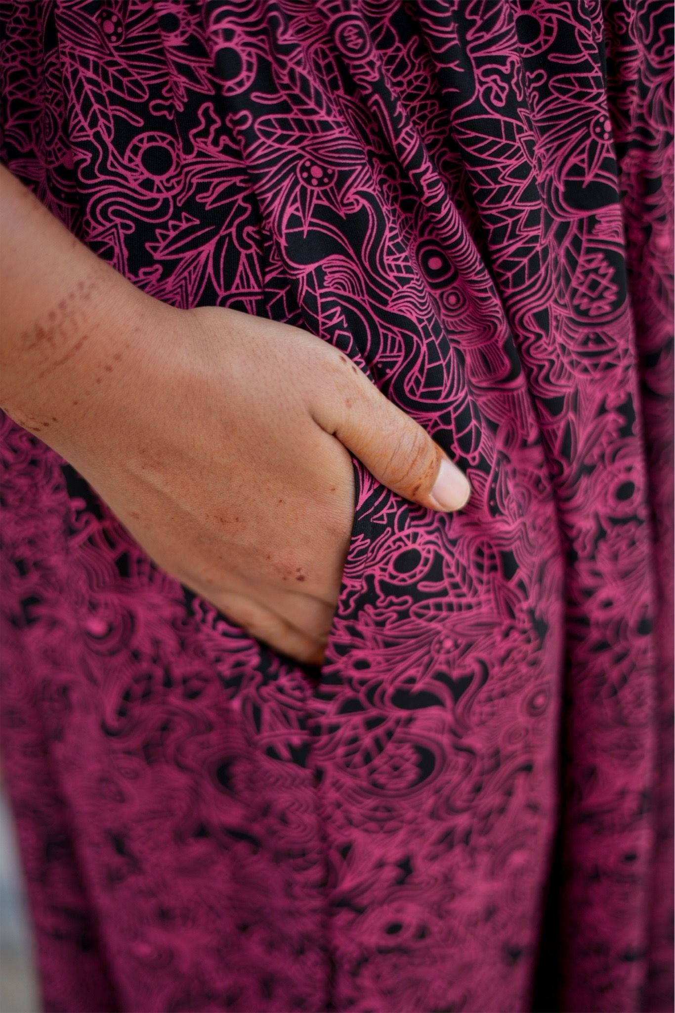 Crimson Charm  (Zipless Maternity Shawl)