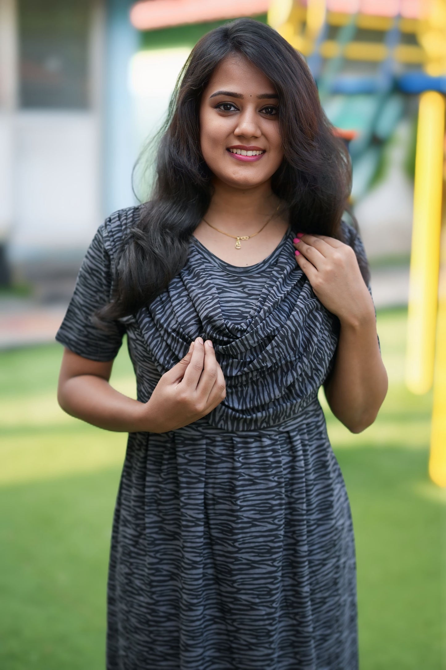 Zevra (Zipless Maternity Shawl)