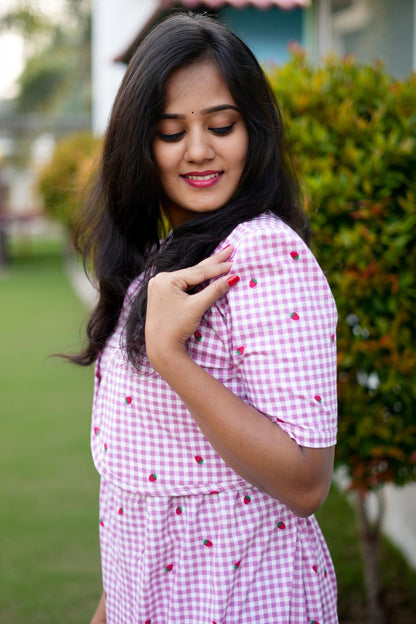 MATERNITY ATTACHED COAT (Gingham)