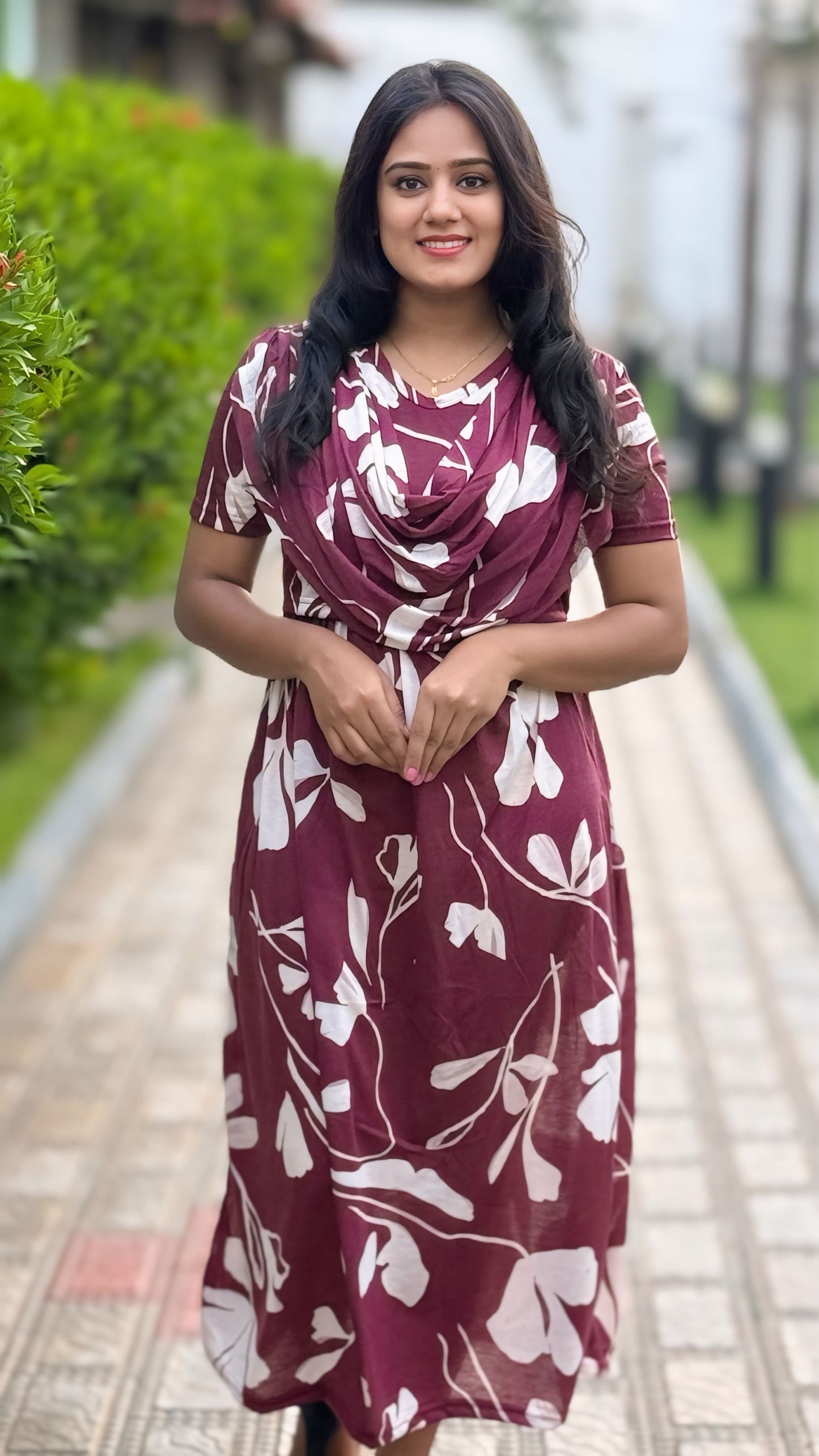 Merun Rosavine (Zipless Maternity Shawl)