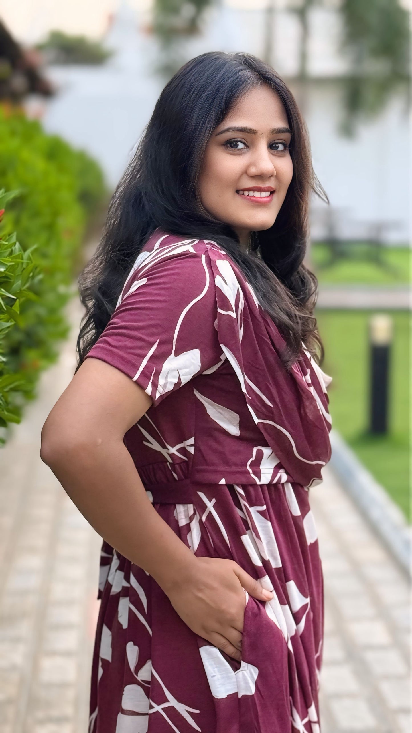 Merun Rosavine (Zipless Maternity Shawl)