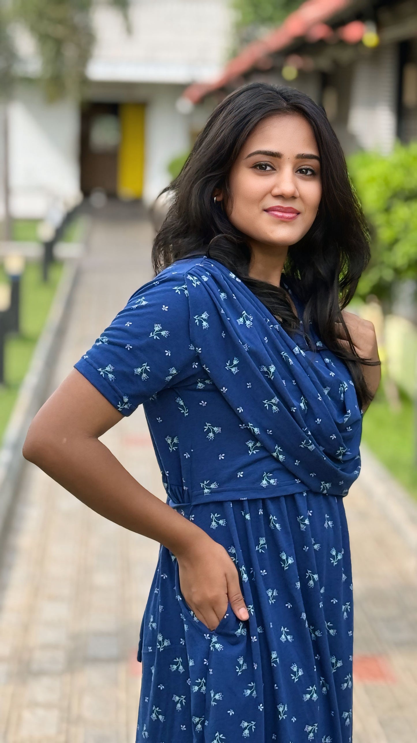 Blue Charm (Zipless Maternity Shawl)