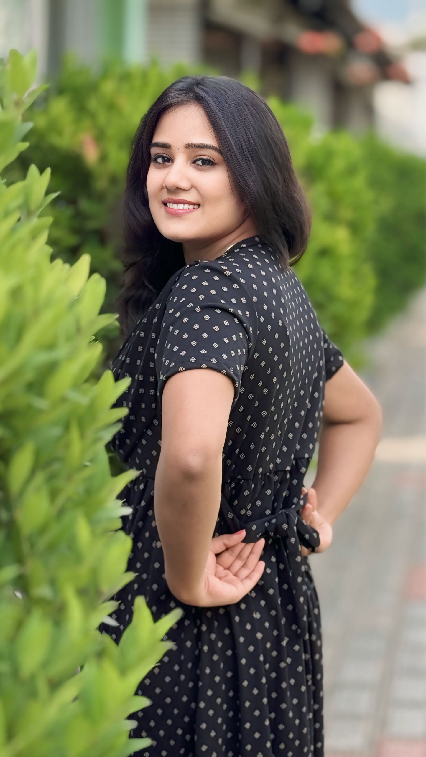 BLACK ELEGANCE (NON MATERNITY SHAWL)