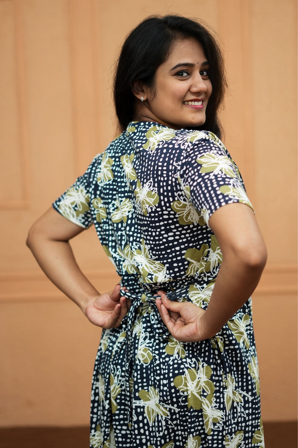 WILLOW
 (Zipless Maternity Shawl)
