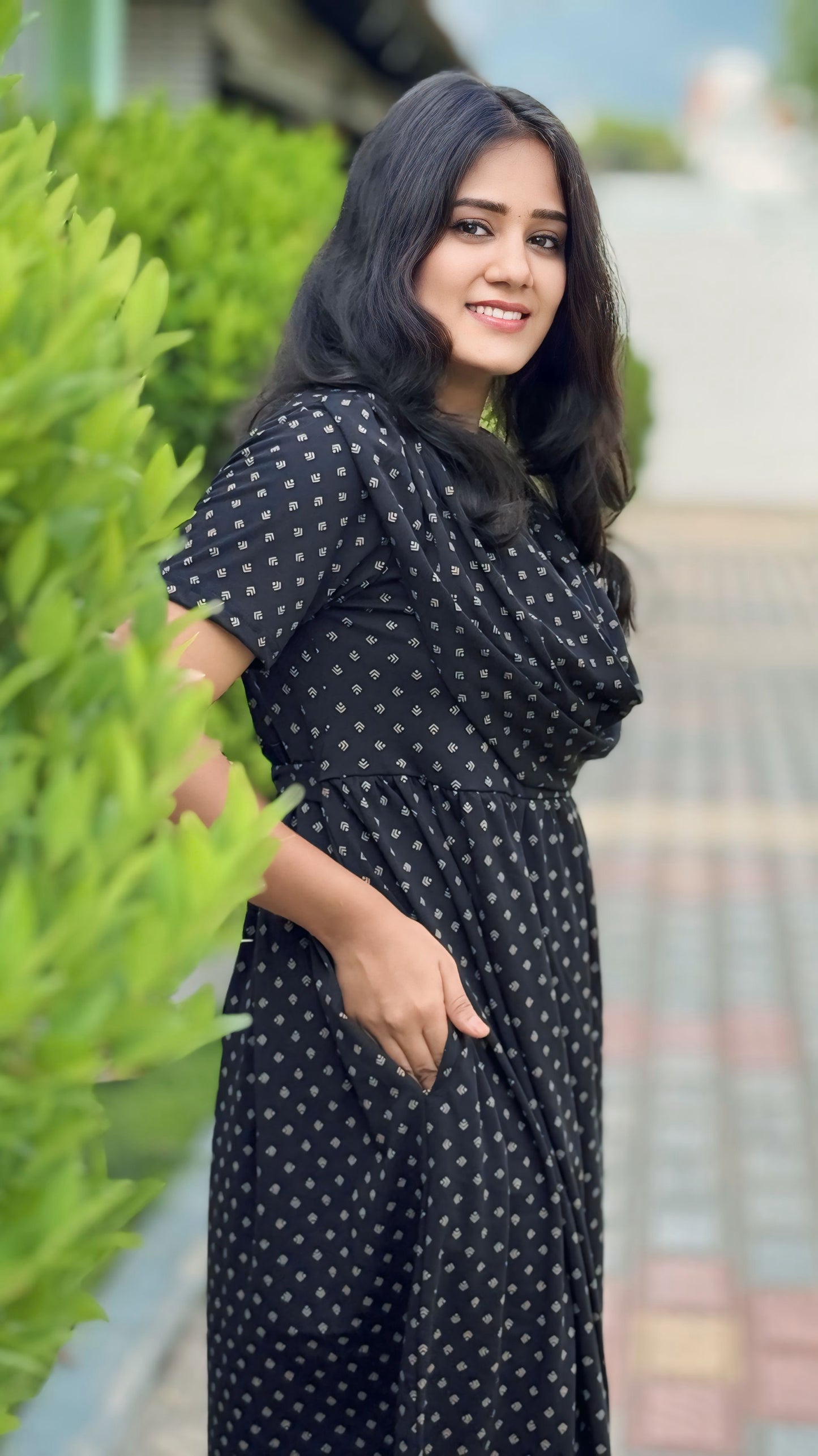 BLACK ELEGANCE (NON MATERNITY SHAWL)