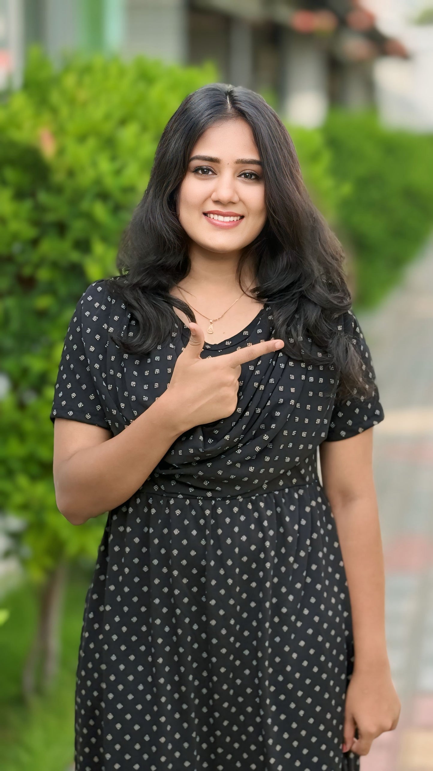 BLACK ELEGANCE (NON MATERNITY SHAWL)