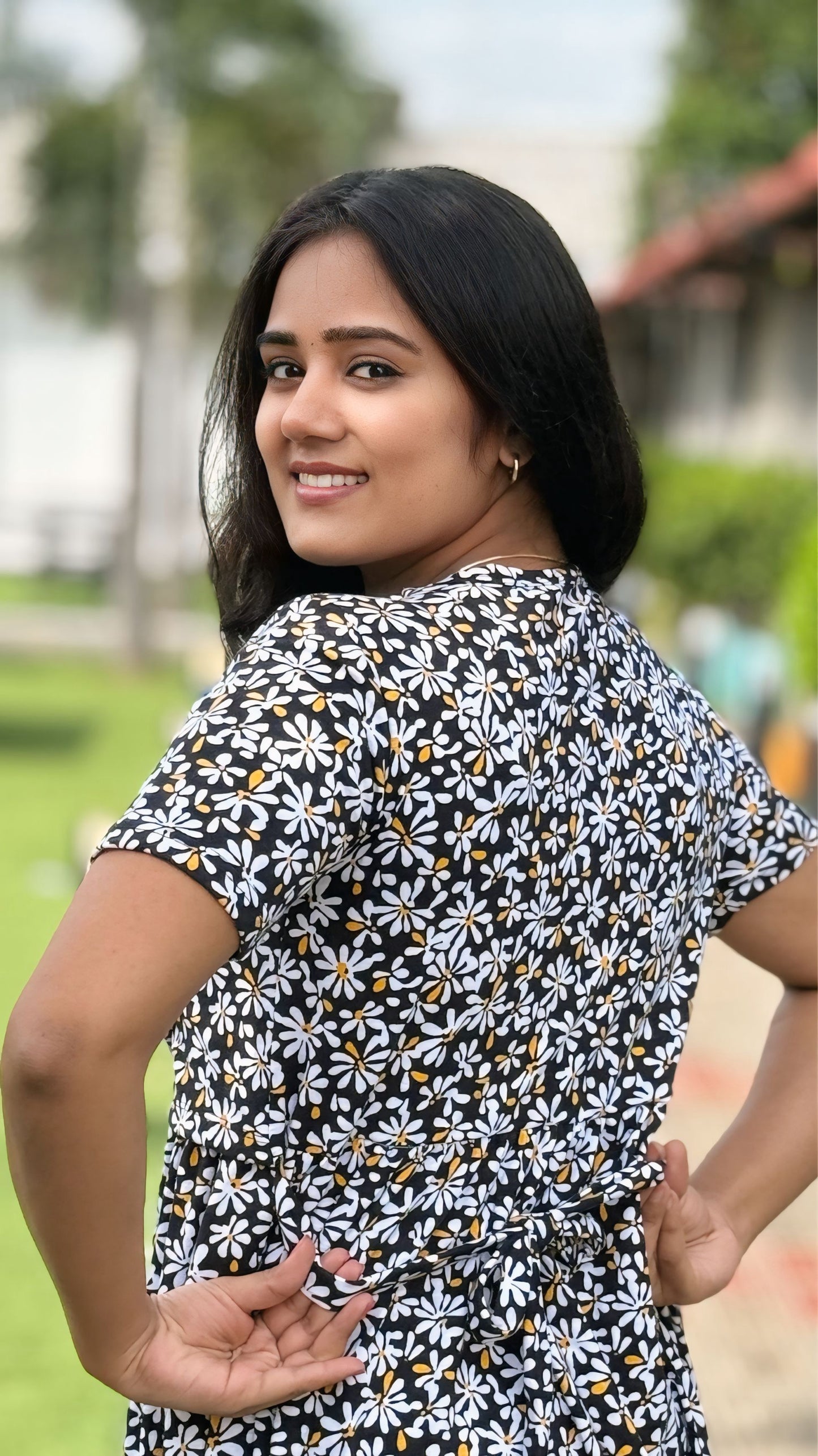 Blue Beauty Blooms (Zipless Maternity Shawl)