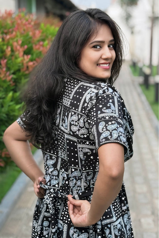 BlackLine (Zipless Maternity Shawl)