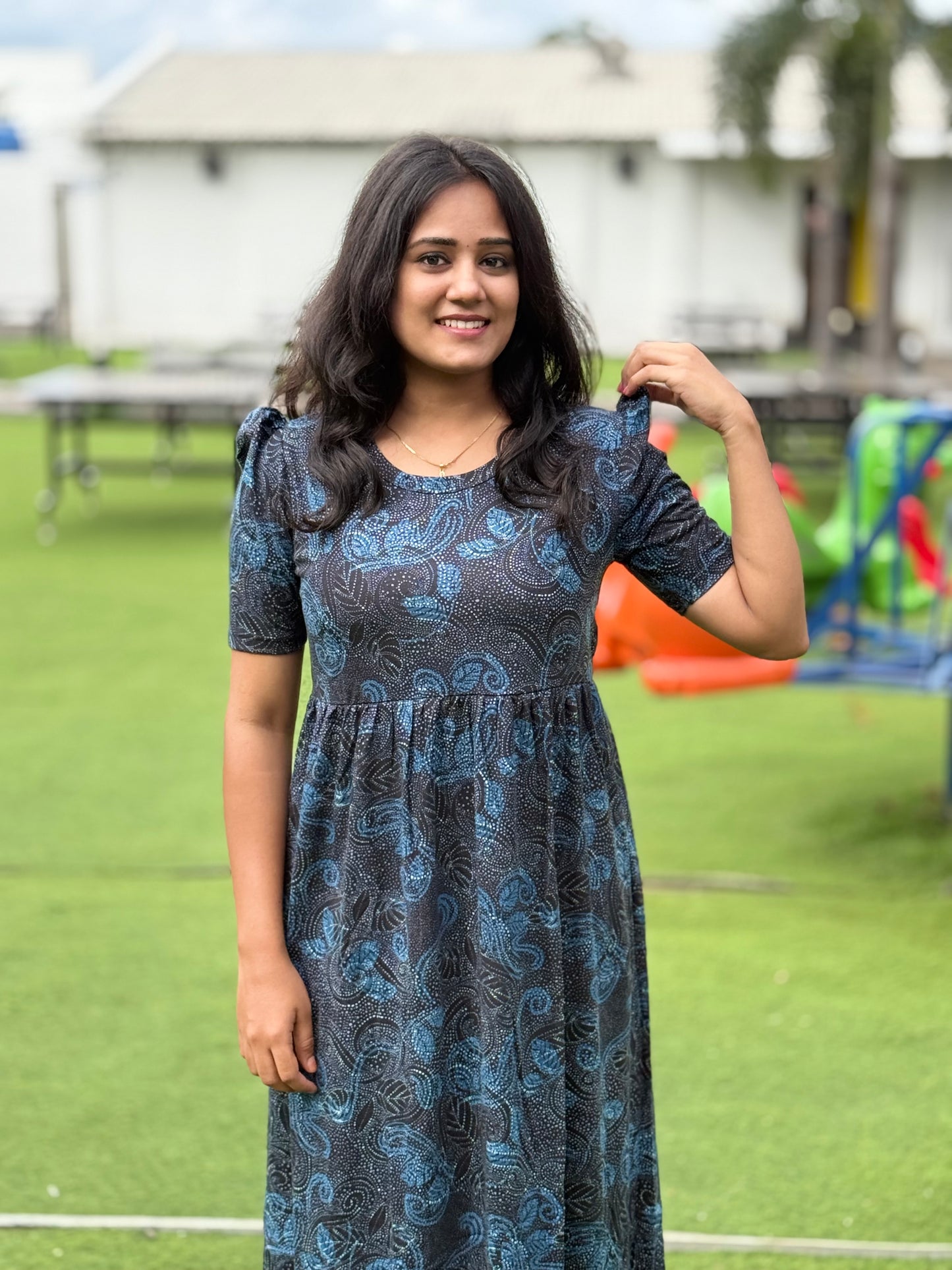 PUFF TYPE MAXI COTTON LOUNGE WEAR WITH SHINNING DESIGN BLACK