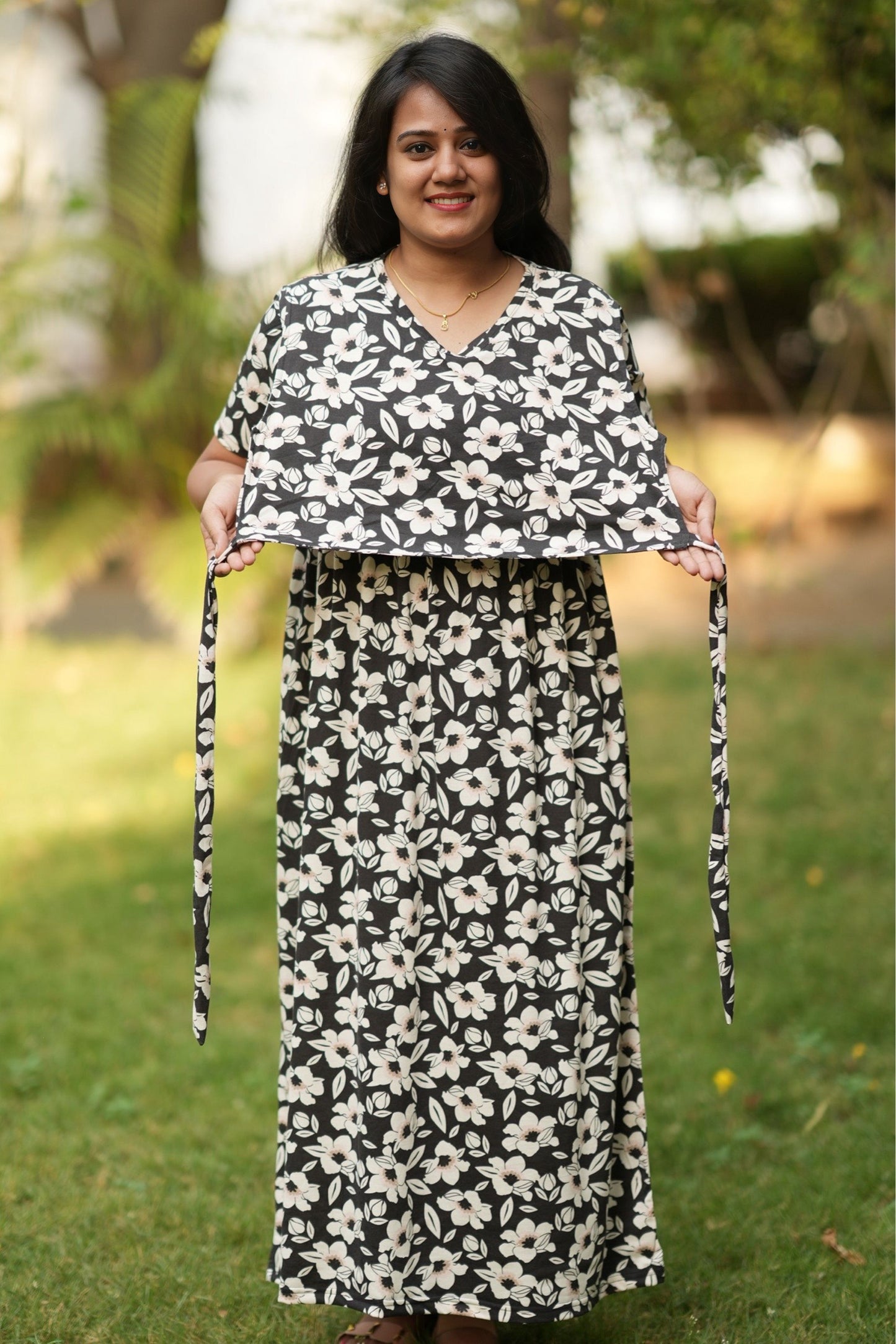 Floral Elegance (Feeding Cover)