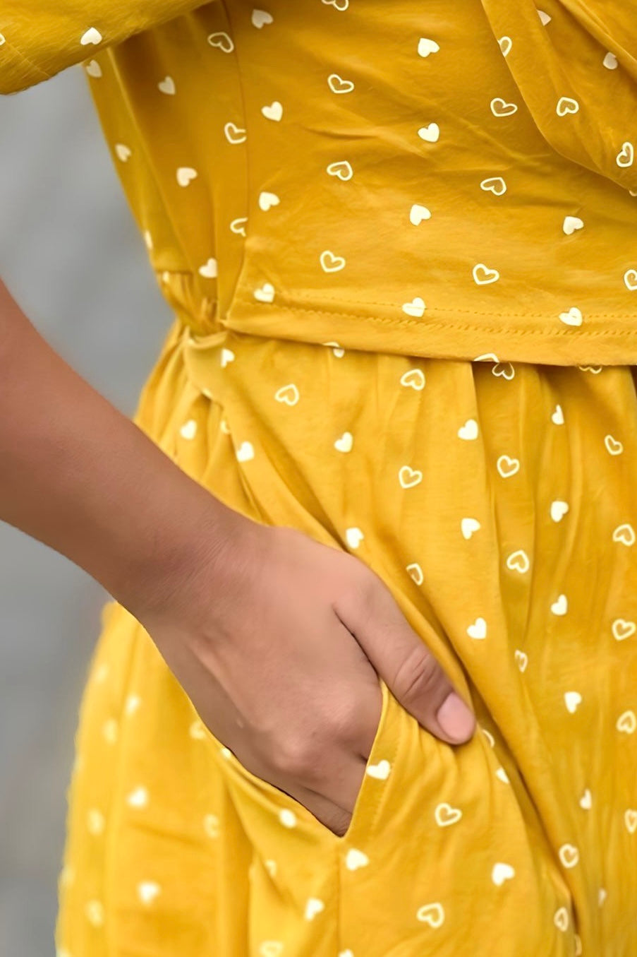 Lushia (Zipless Maternity Shawl)