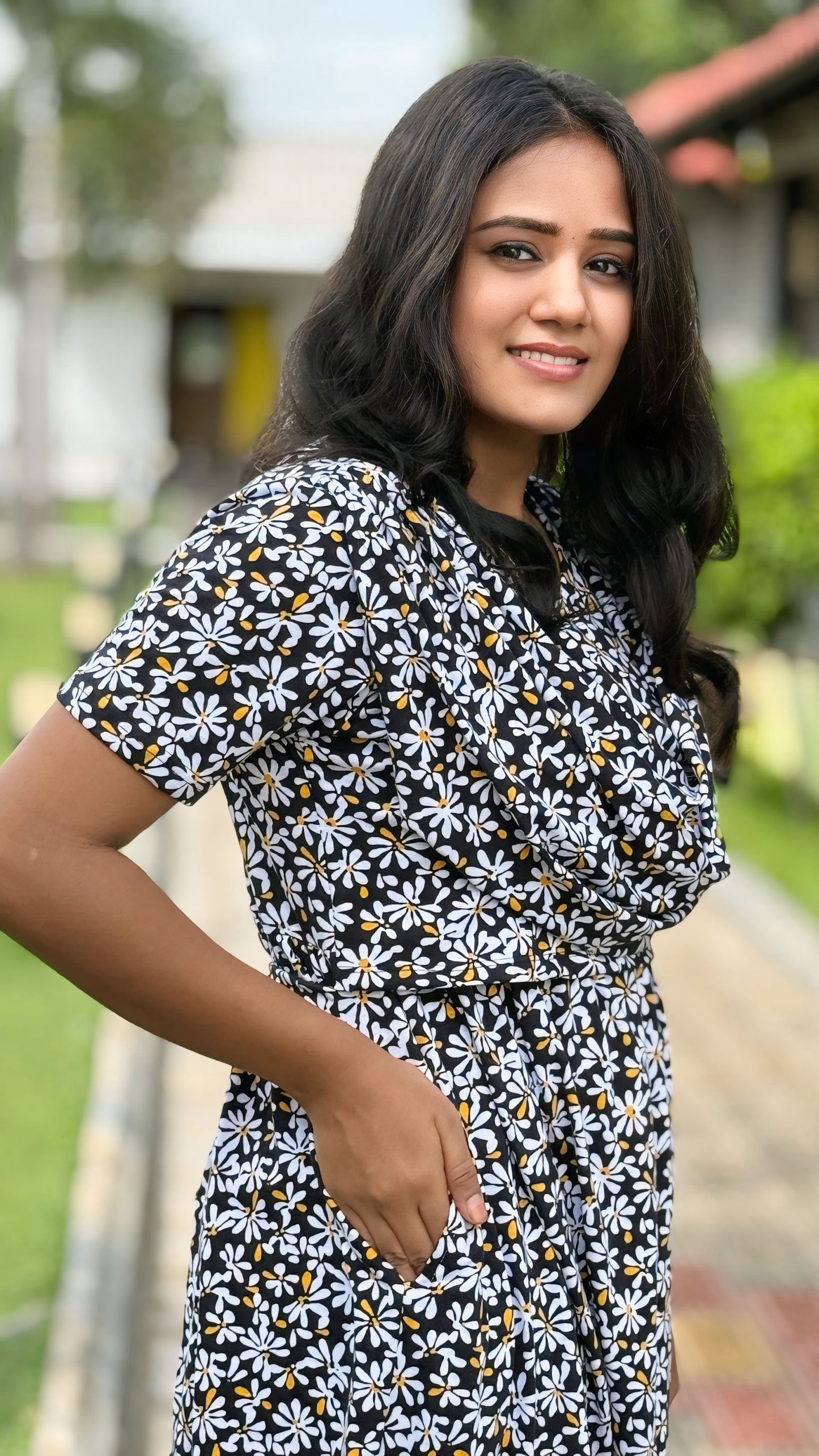 Blue Beauty Blooms (Zipless Maternity Shawl)