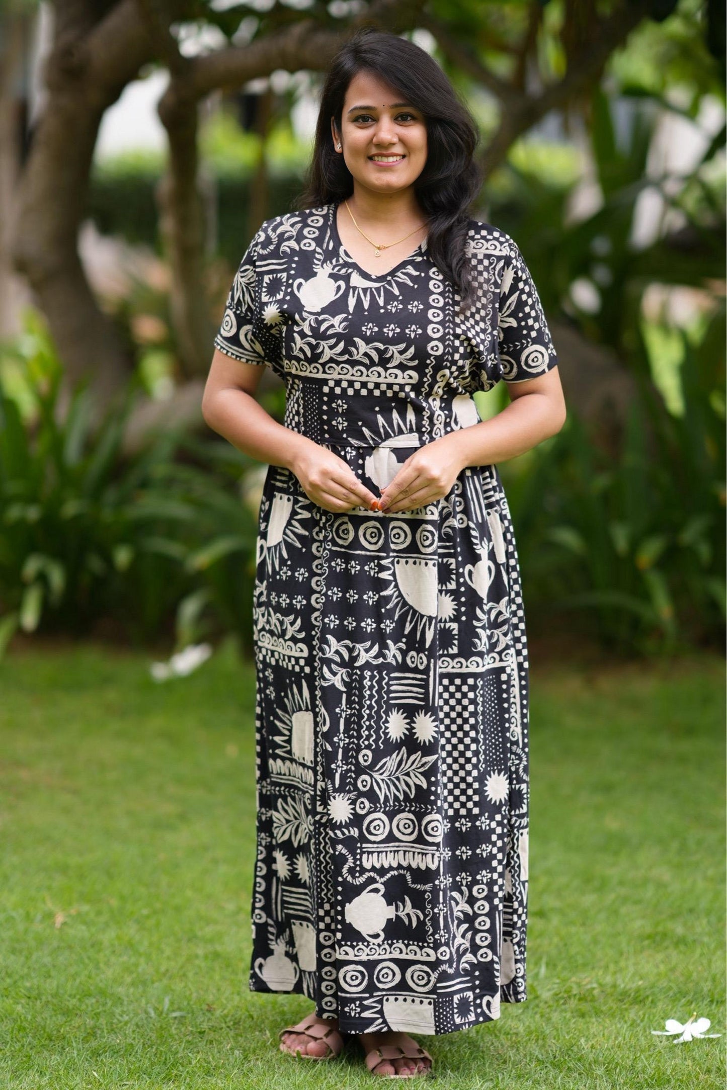 Pre-Booking Tribal Chic (Feeding Cover)