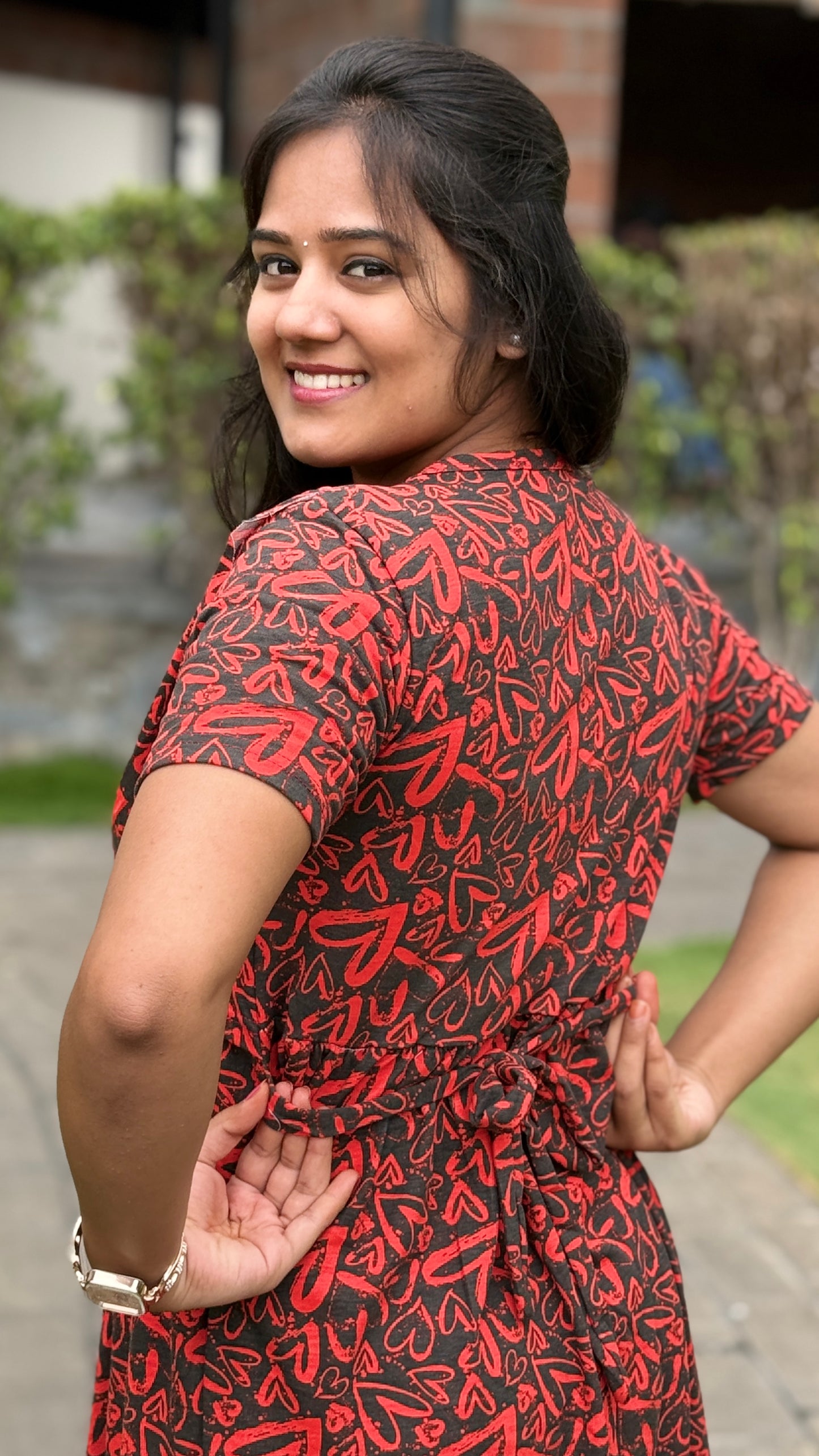 Merun Red Heart (Zipless Maternity Shawl)