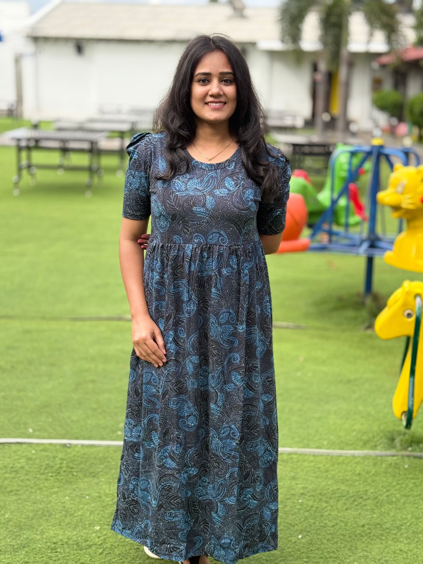 PUFF TYPE MAXI COTTON LOUNGE WEAR WITH SHINNING DESIGN BLACK