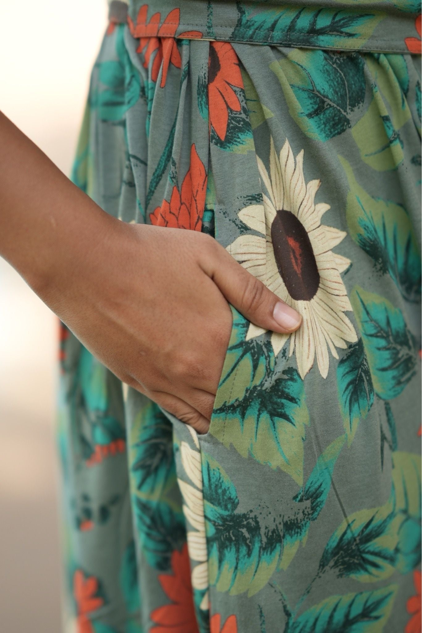 Sunny Petals (Feeding Cover)